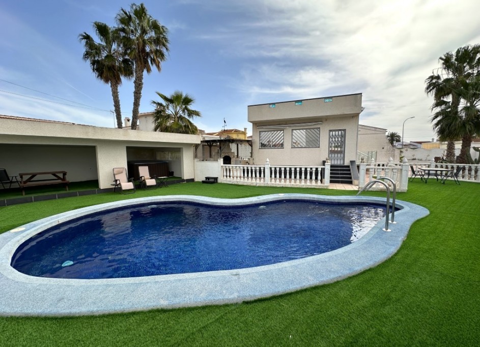 Resale - Freistehende Villa -
Ciudad Quesada - Rojales - Ciudad Quesada