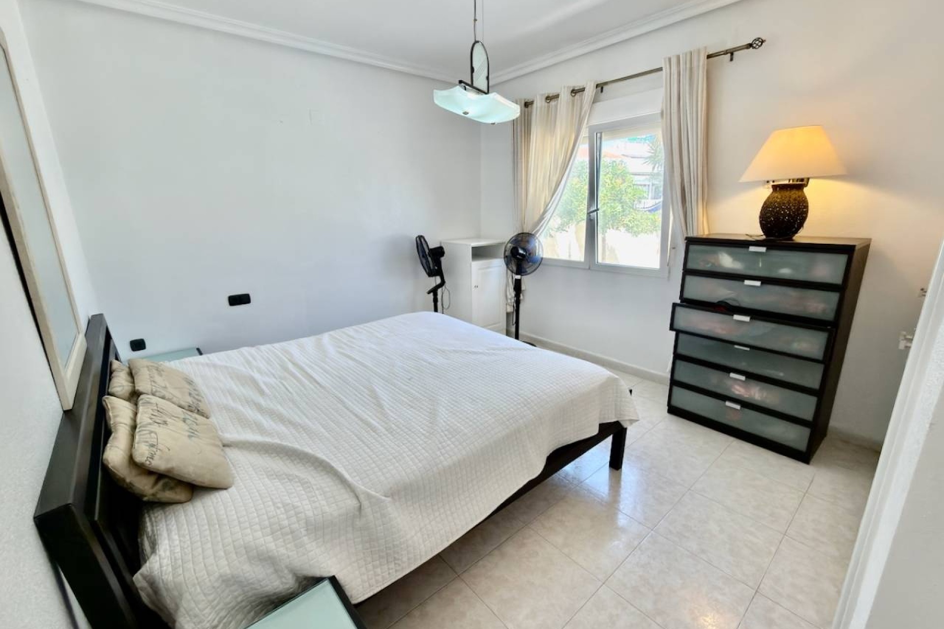Resale - Freistehende Villa -
Ciudad Quesada - Rojales - Urbanizaciones