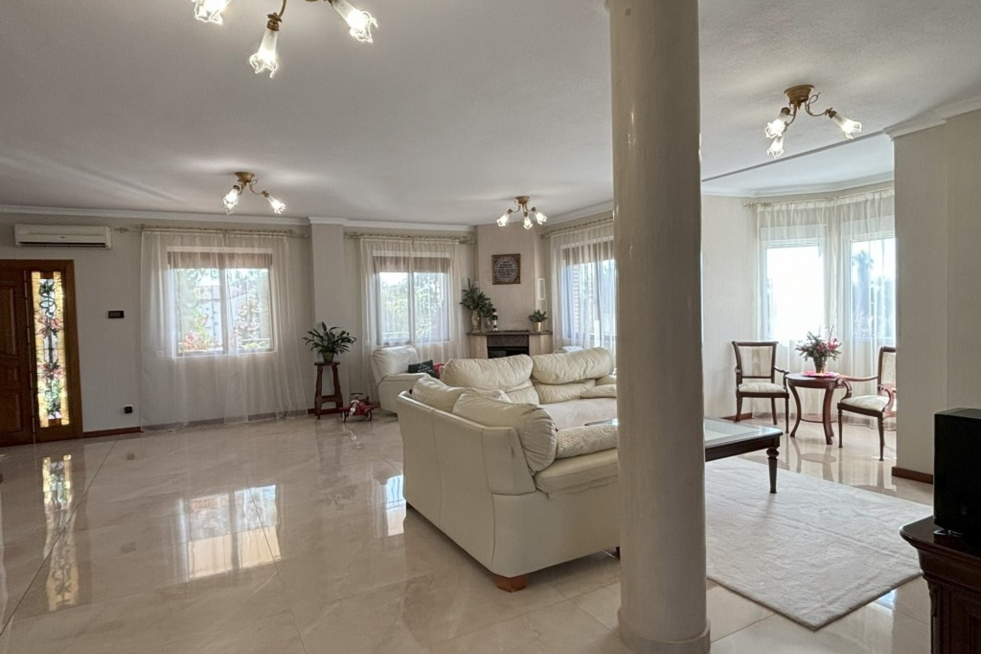 Resale - Freistehende Villa -
Ciudad Quesada