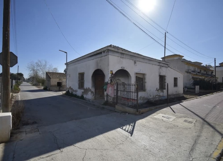 Resale - Freistehende Villa -
Daya Nueva