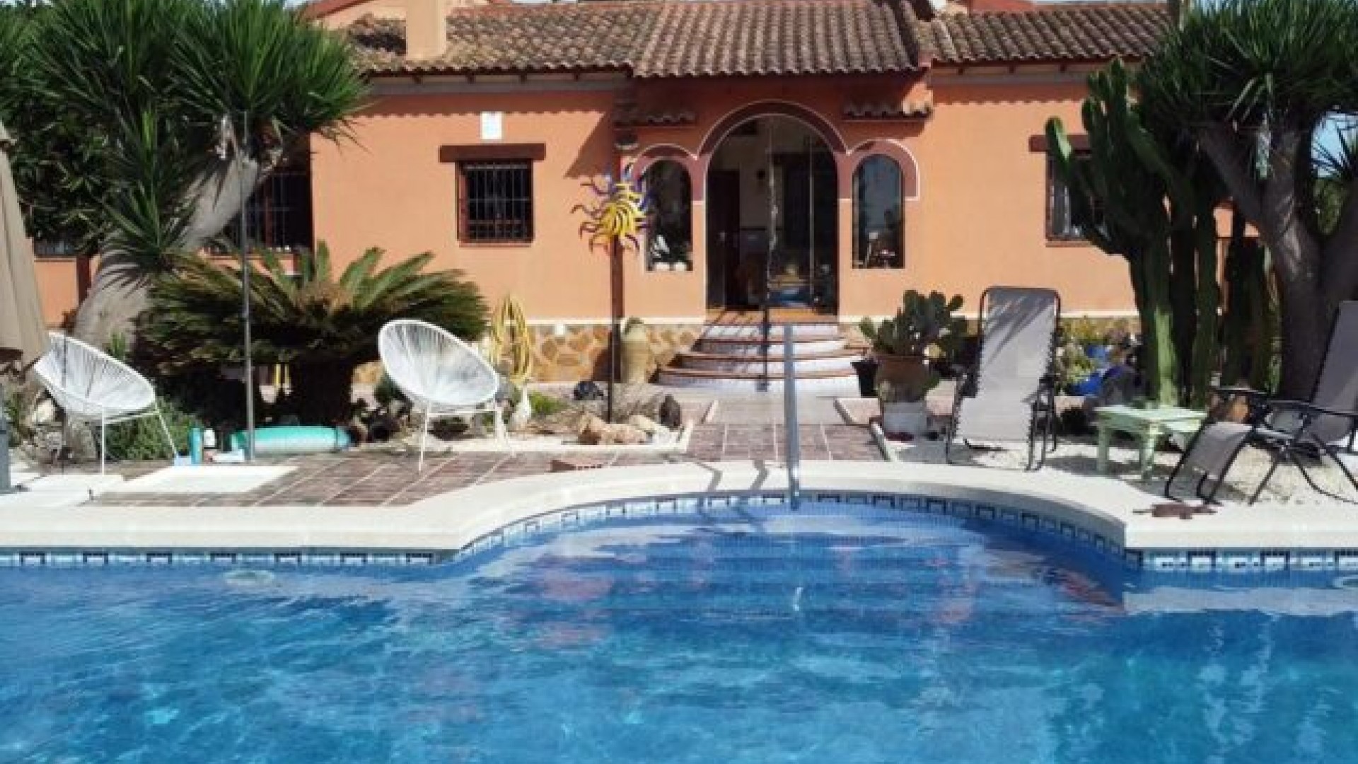 Resale - Freistehende Villa -
Daya Vieja