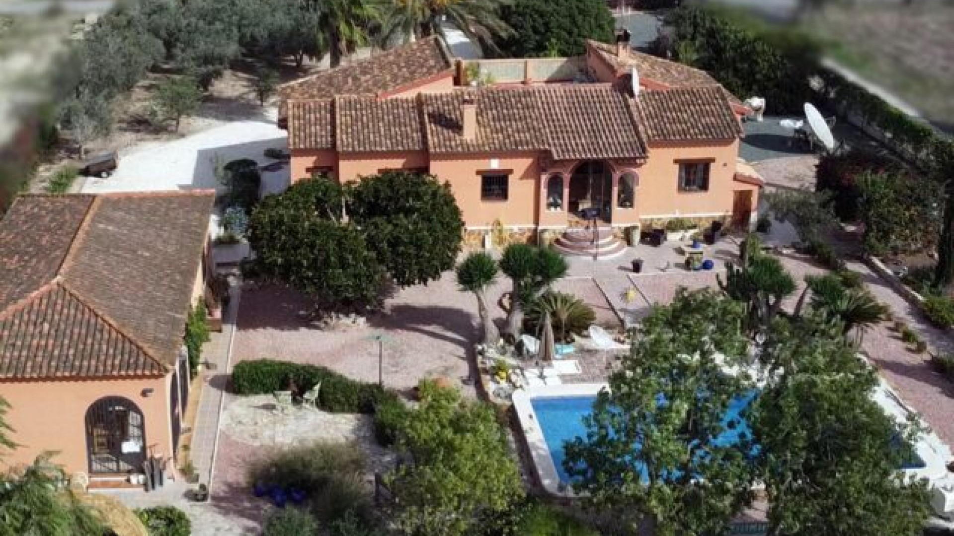 Resale - Freistehende Villa -
Daya Vieja