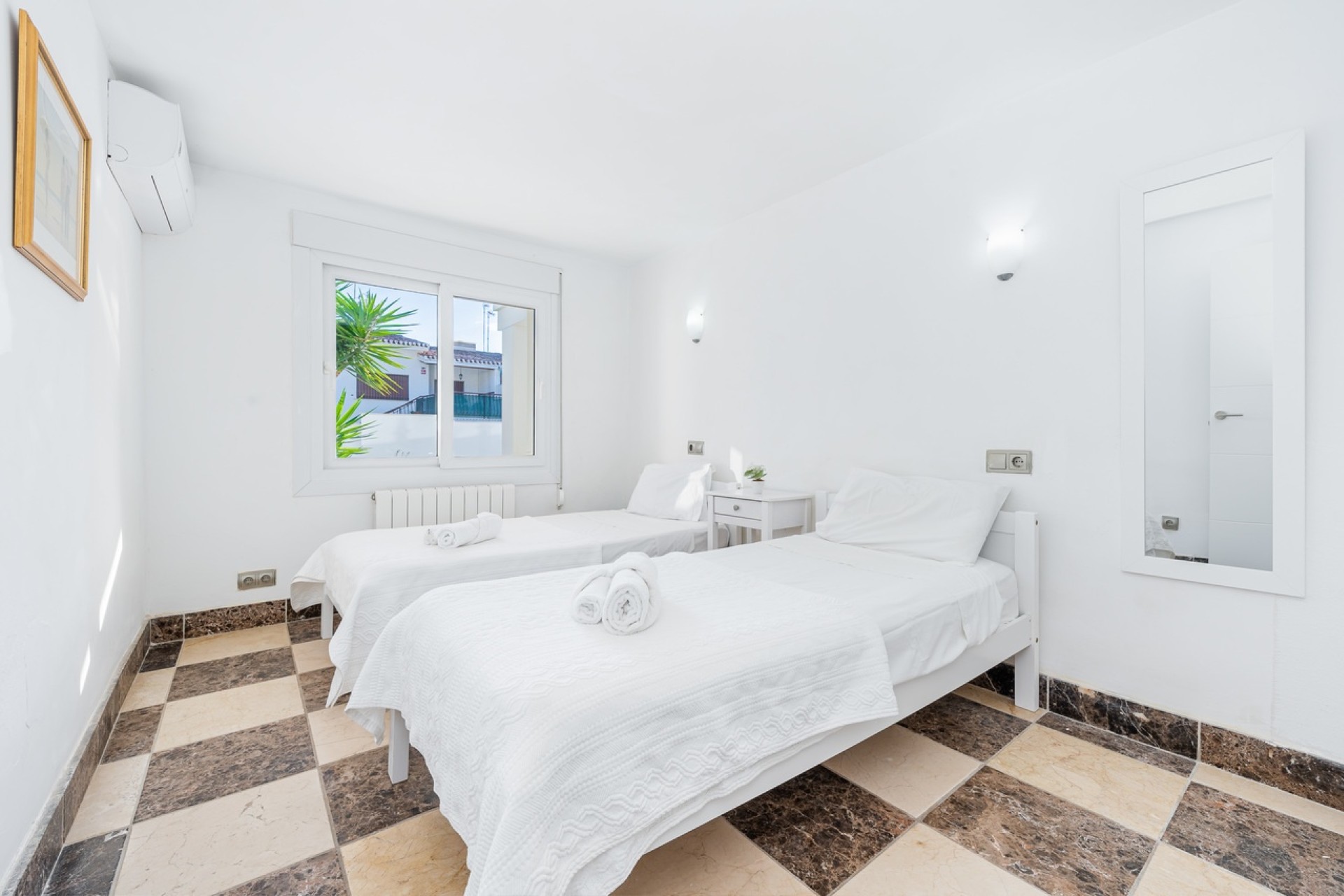 Resale - Freistehende Villa -
Dehesa de Campoamor - Costa Blanca
