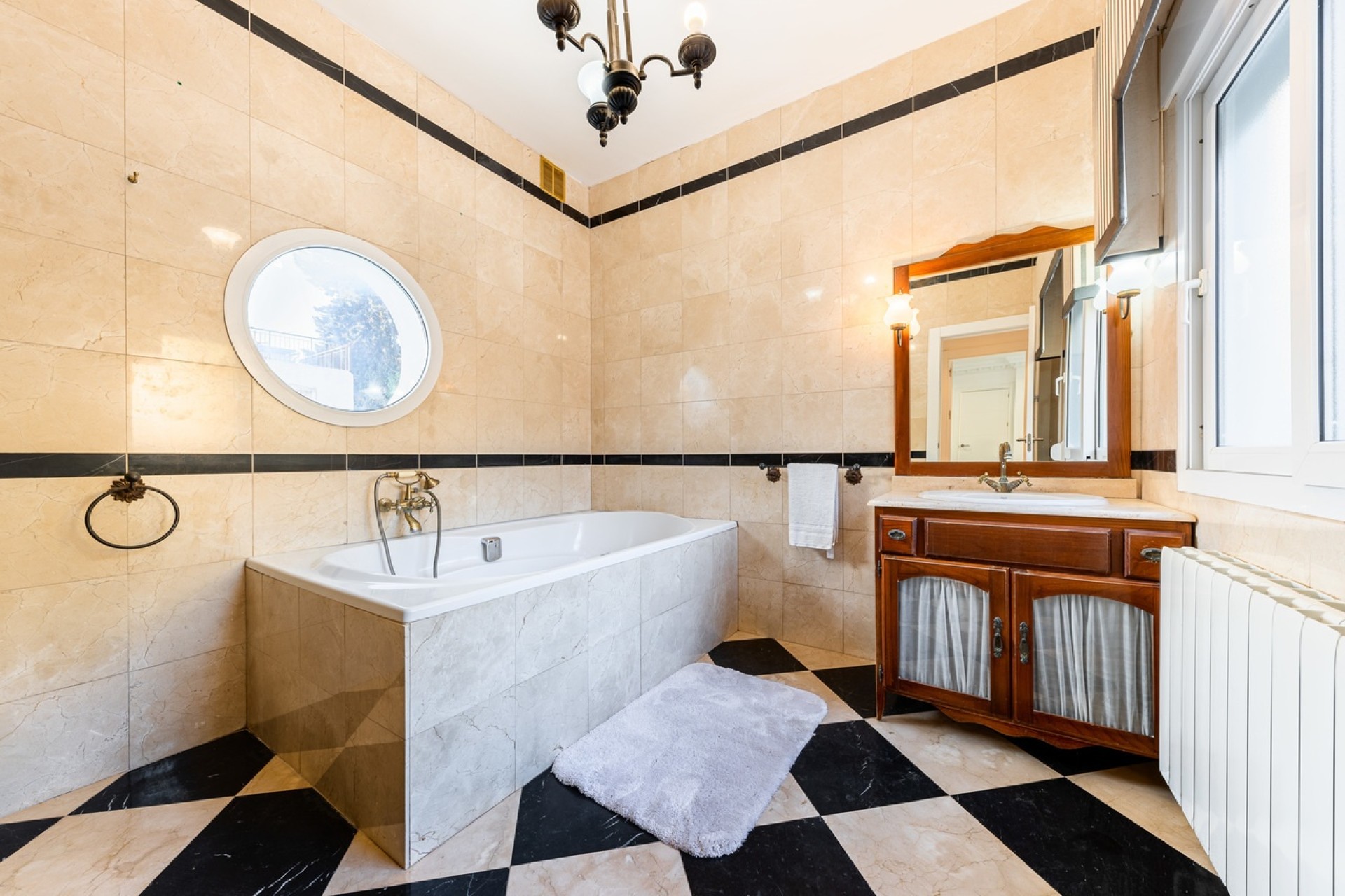 Resale - Freistehende Villa -
Dehesa de Campoamor - Costa Blanca