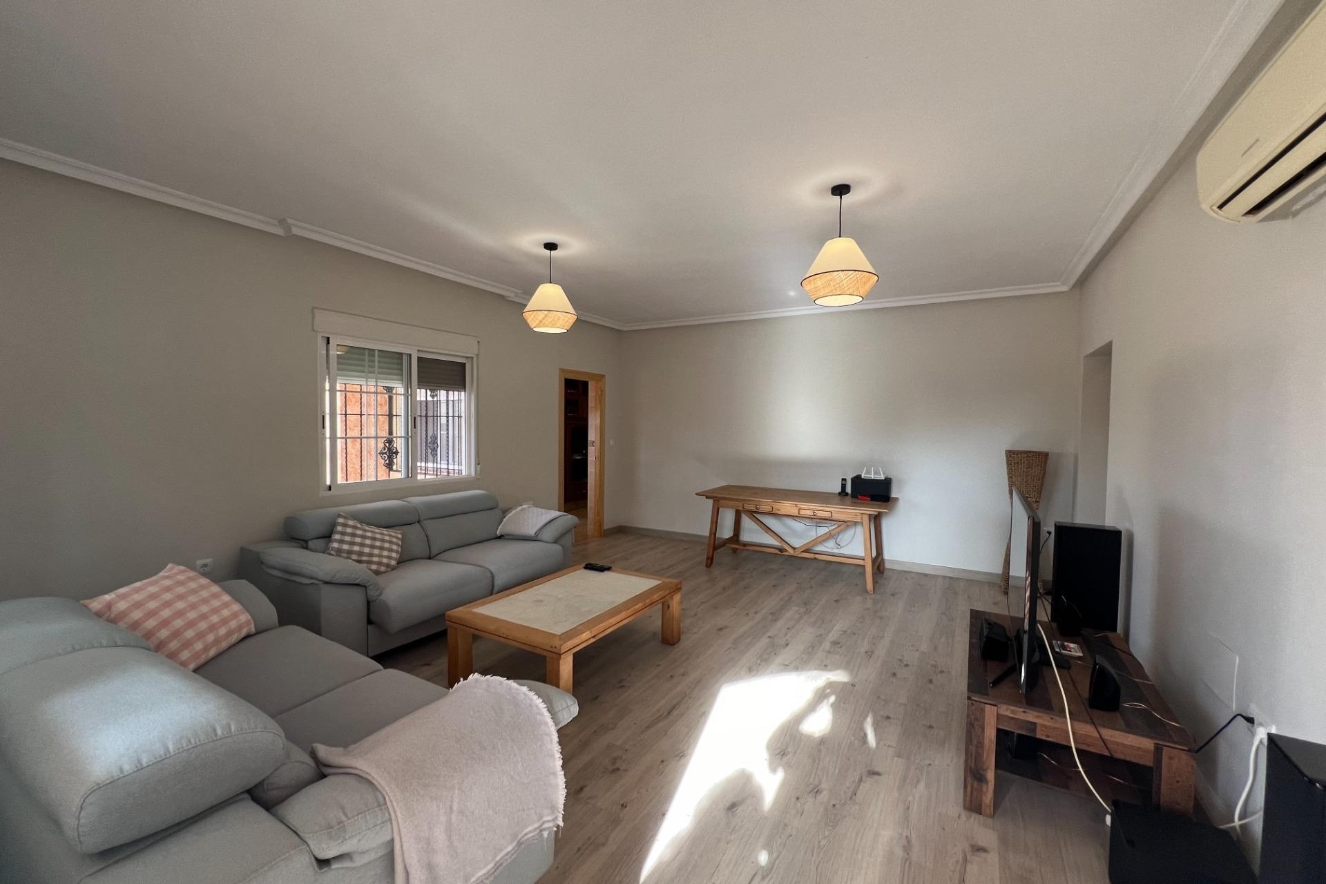 Resale - Freistehende Villa -
Dolores - CMNO. ESCORREDOR