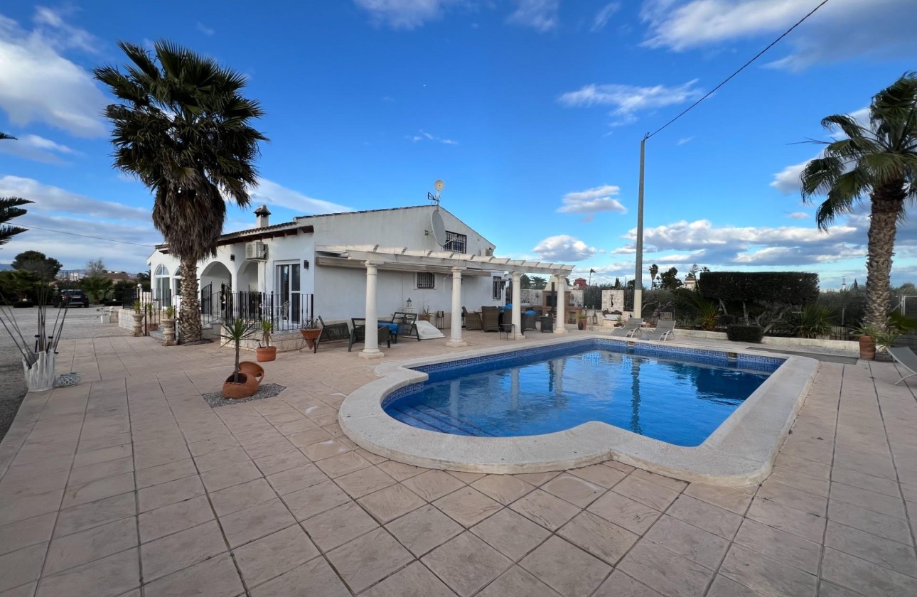 Resale - Freistehende Villa -
Dolores - Comunidad Valenciana