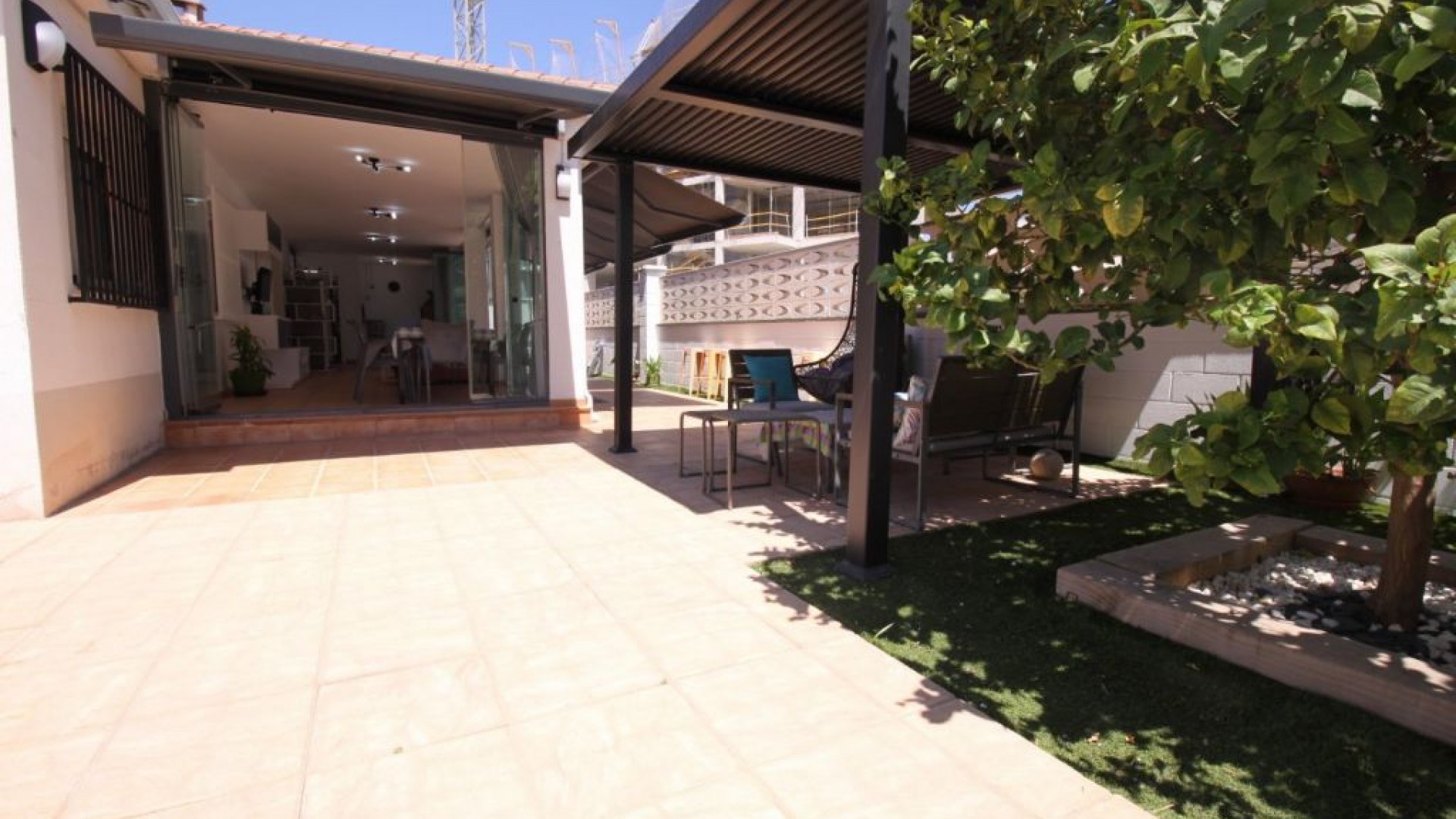 Resale - Freistehende Villa -
El Campello