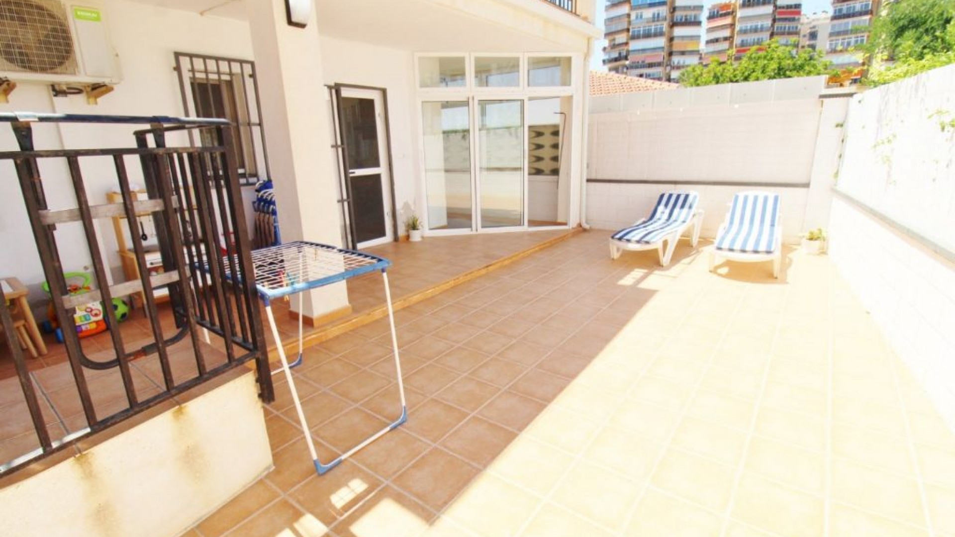 Resale - Freistehende Villa -
El Campello