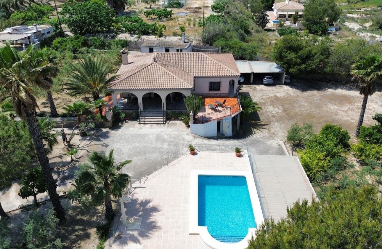 Resale - Freistehende Villa -
El Rebolledo