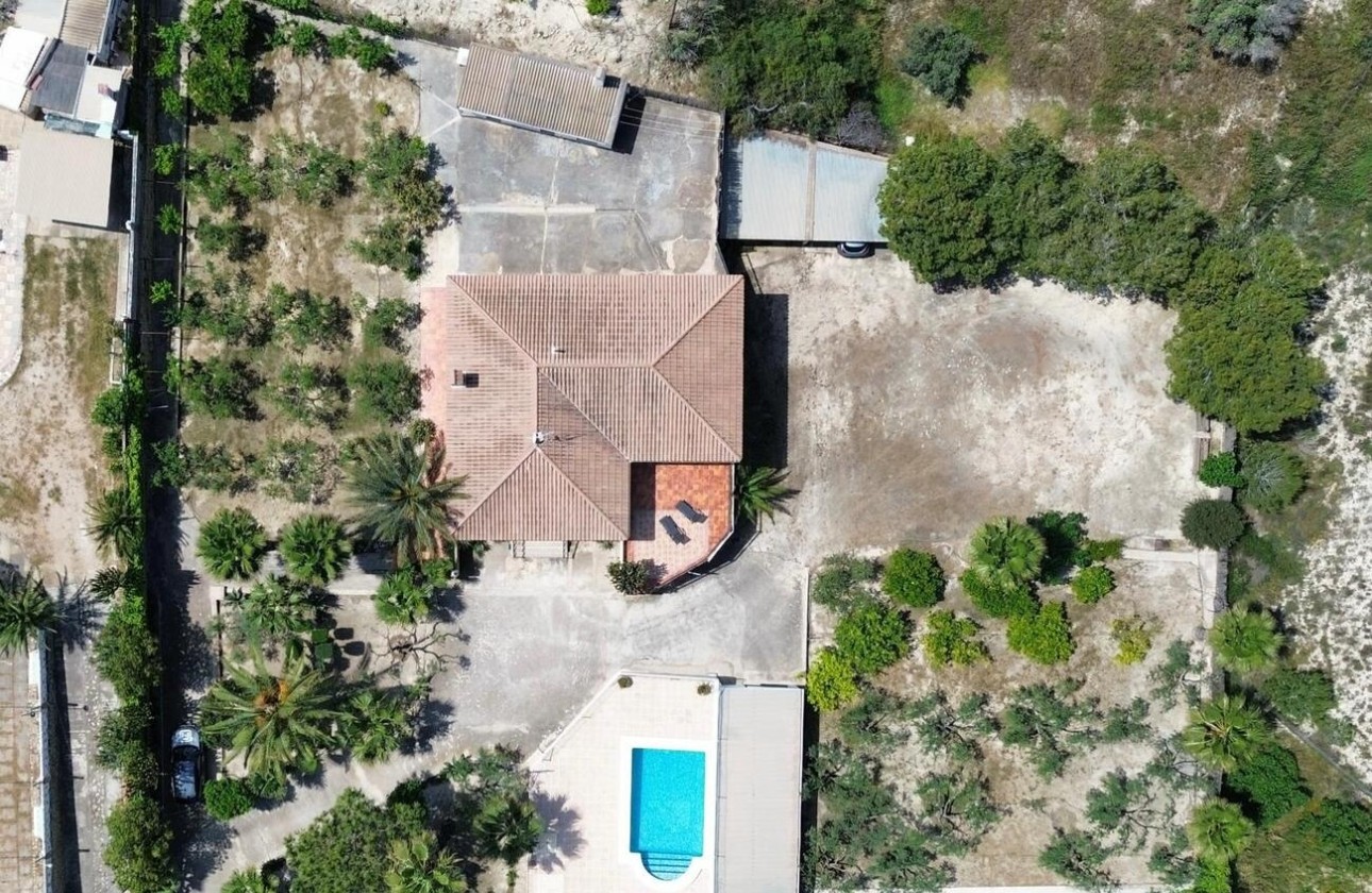 Resale - Freistehende Villa -
El Rebolledo