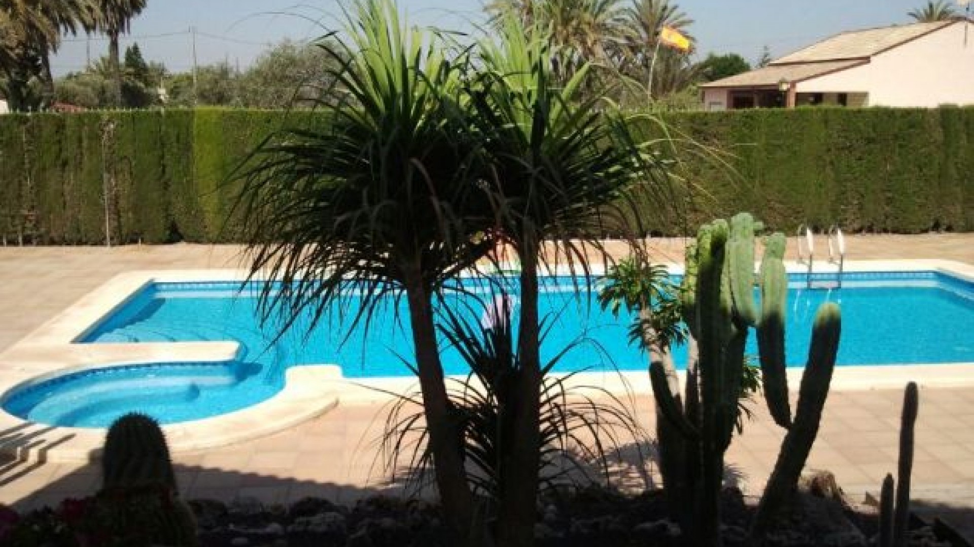 Resale - Freistehende Villa -
Elche