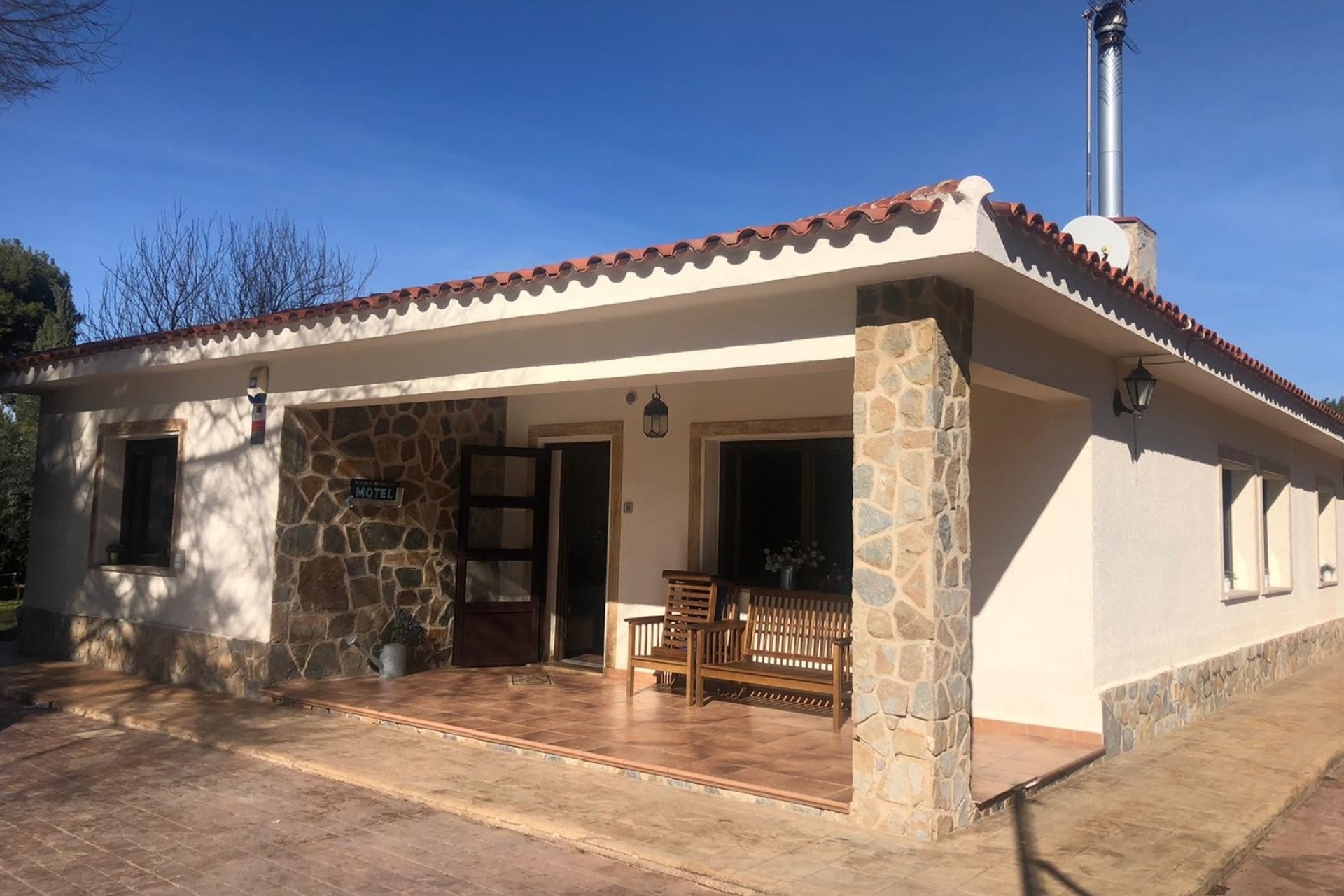 Resale - Freistehende Villa -
Elda - Inland