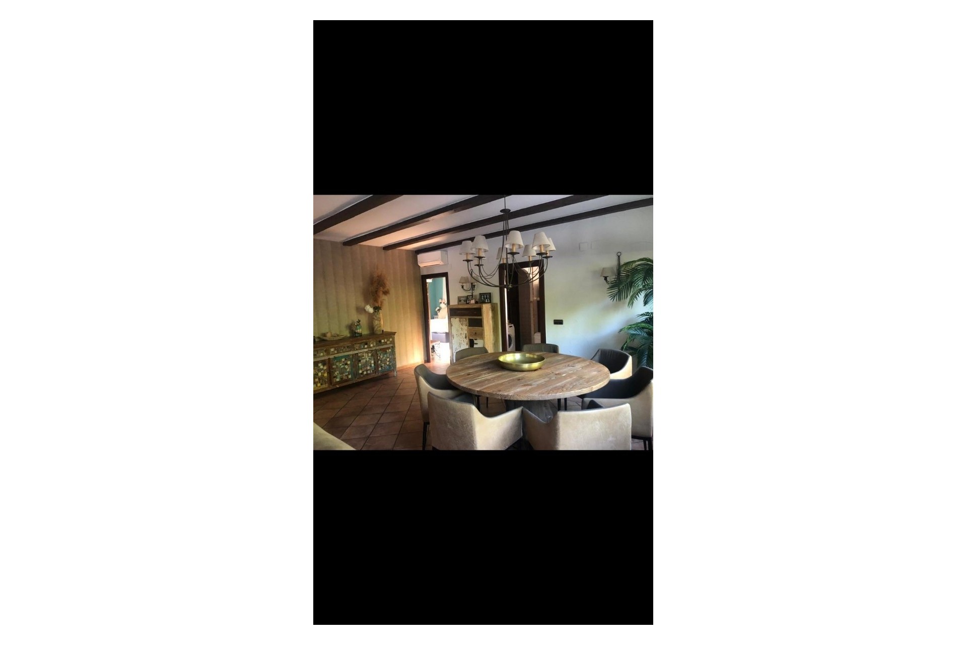 Resale - Freistehende Villa -
Elda - Inland