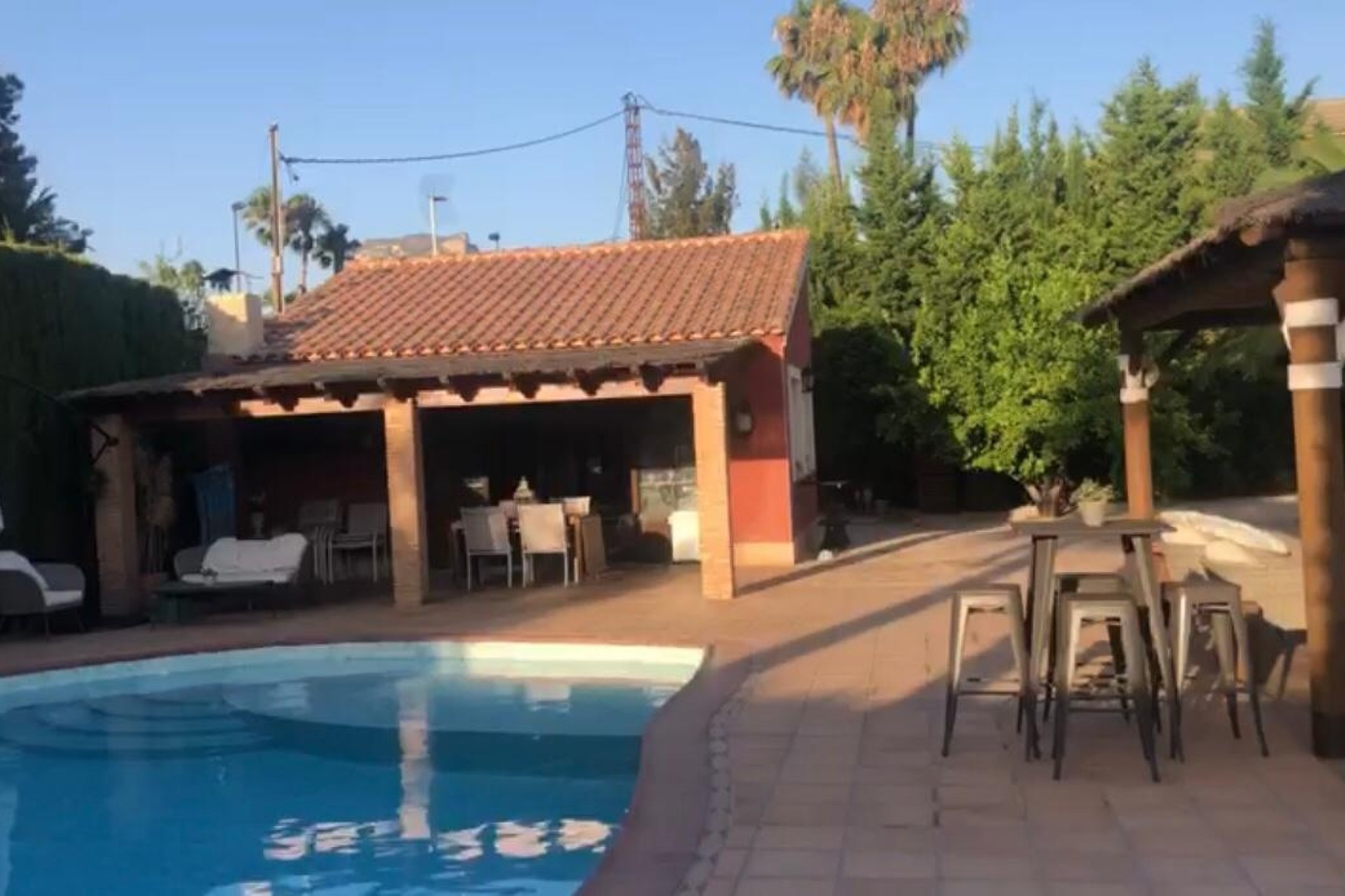 Resale - Freistehende Villa -
Elda - Inland