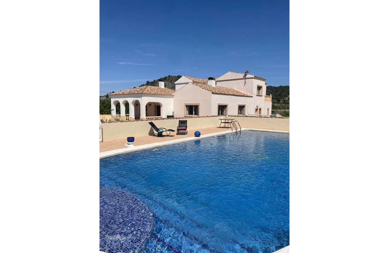 Resale - Freistehende Villa -
Encebras - Encebras Alicante