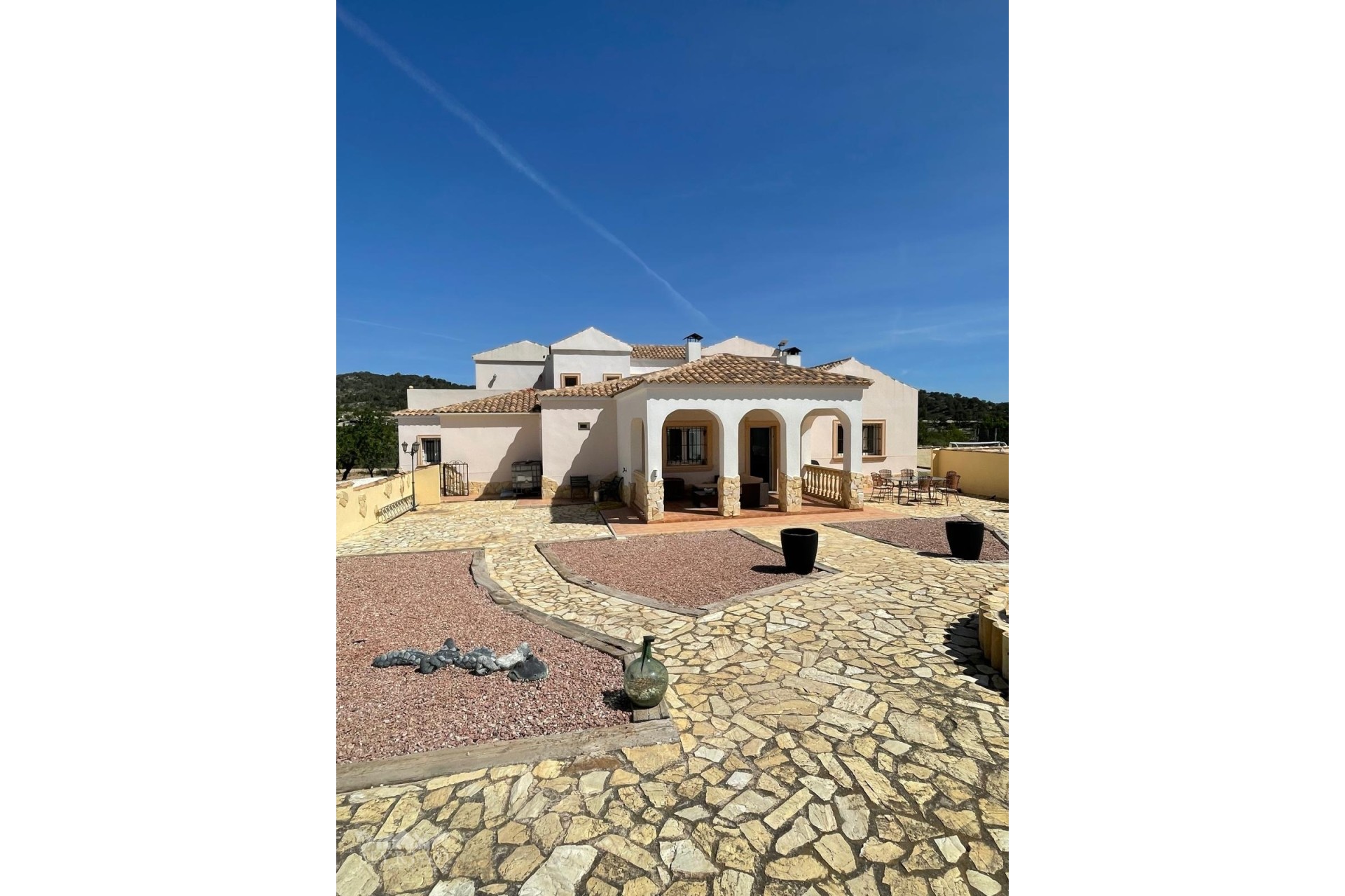 Resale - Freistehende Villa -
Encebras - Encebras Alicante