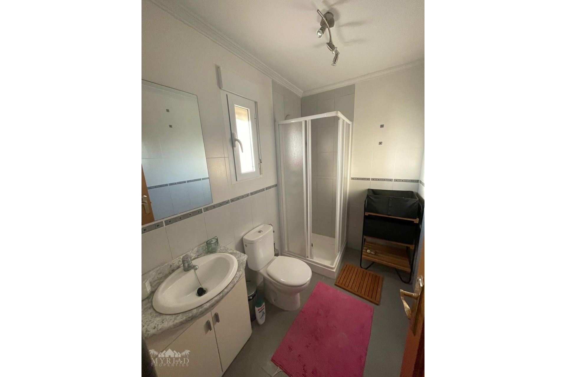 Resale - Freistehende Villa -
Encebras - Encebras Alicante