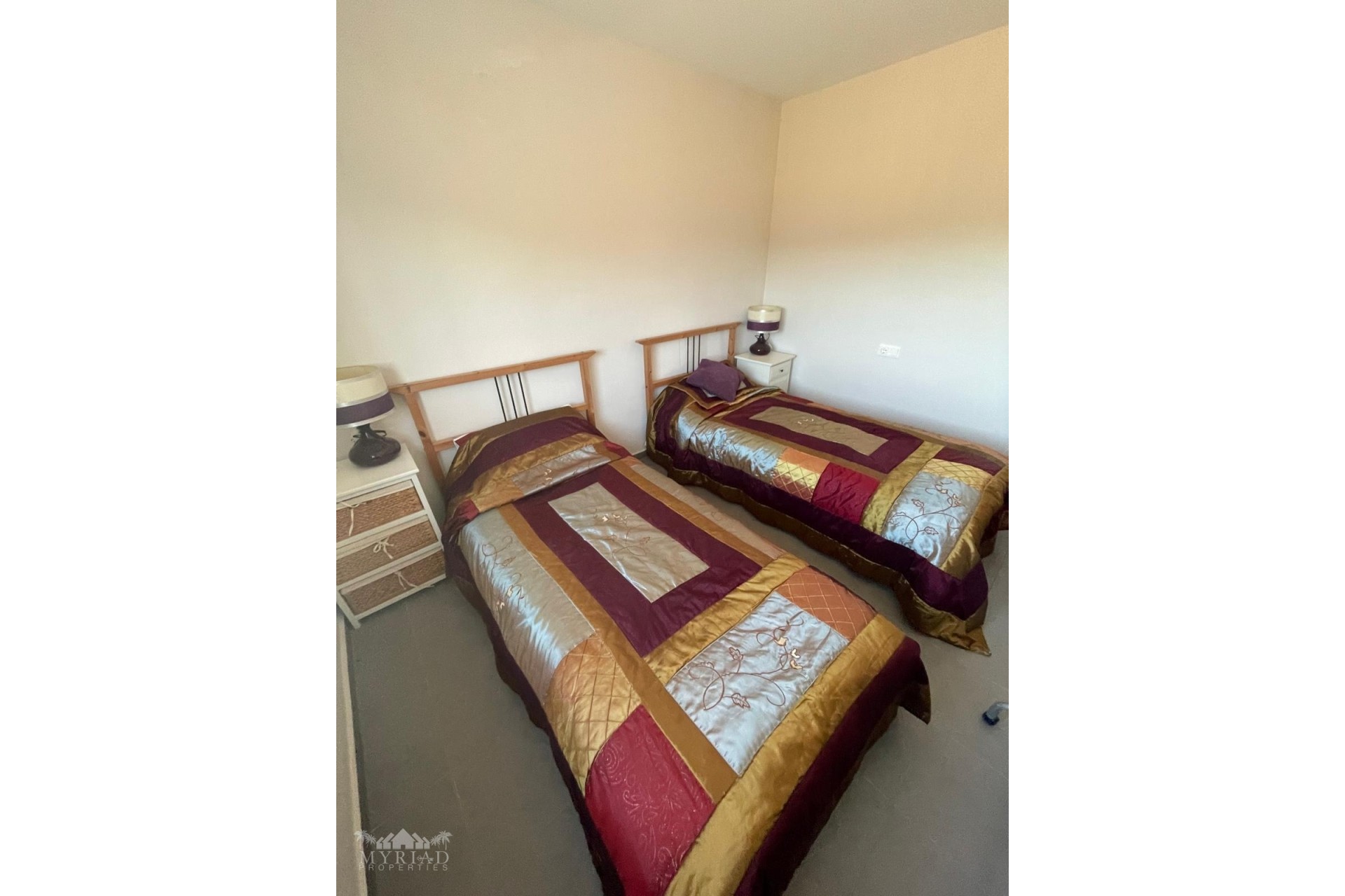 Resale - Freistehende Villa -
Encebras - Encebras Alicante