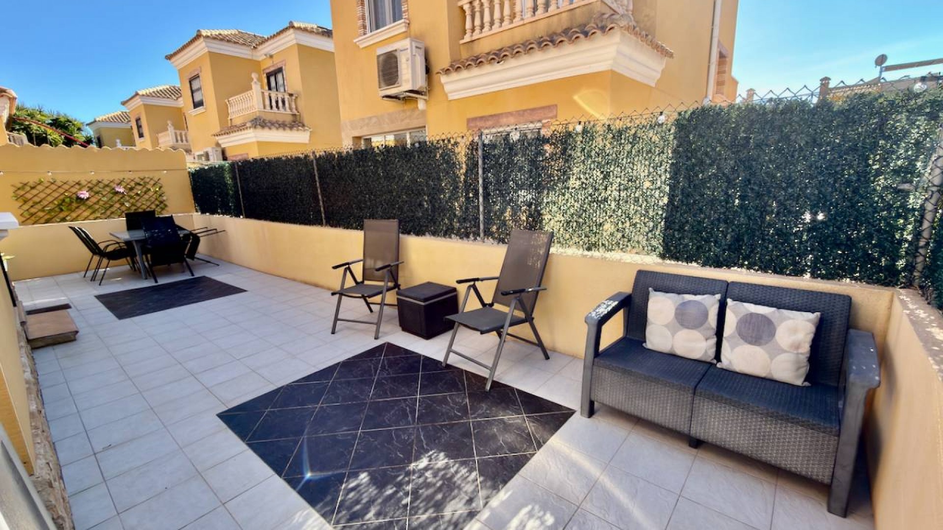 Resale - Freistehende Villa -
Guardamar del Segura - EL RASO