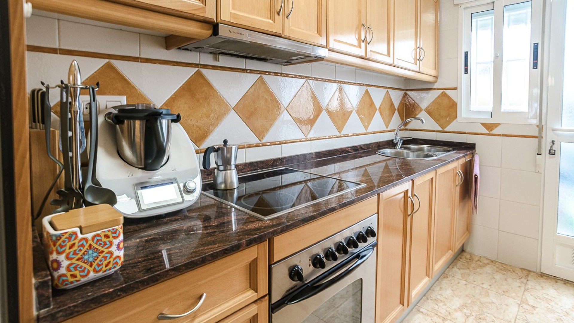 Resale - Freistehende Villa -
Guardamar del Segura - El Raso