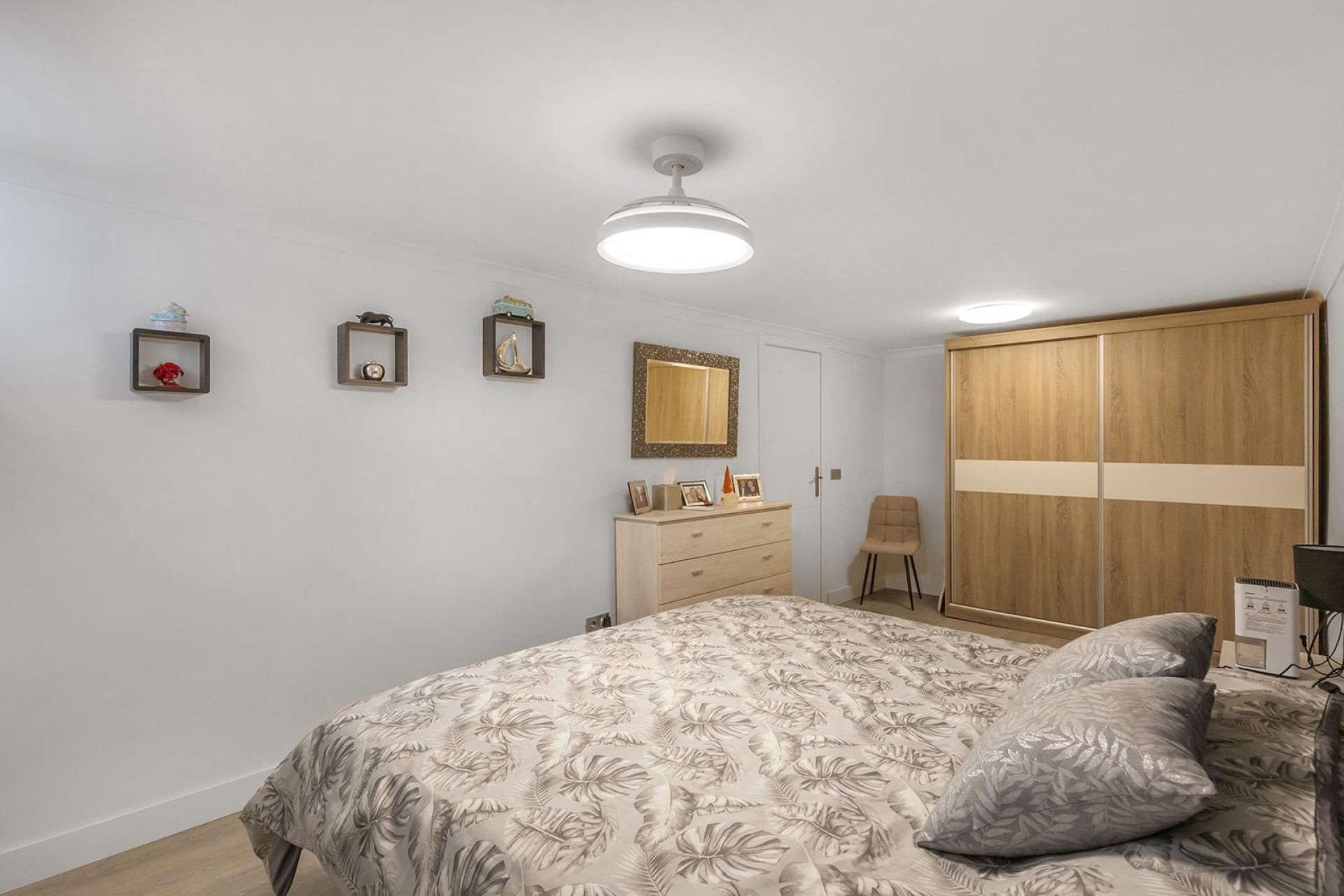 Resale - Freistehende Villa -
Guardamar del Segura - Urbanizaciones