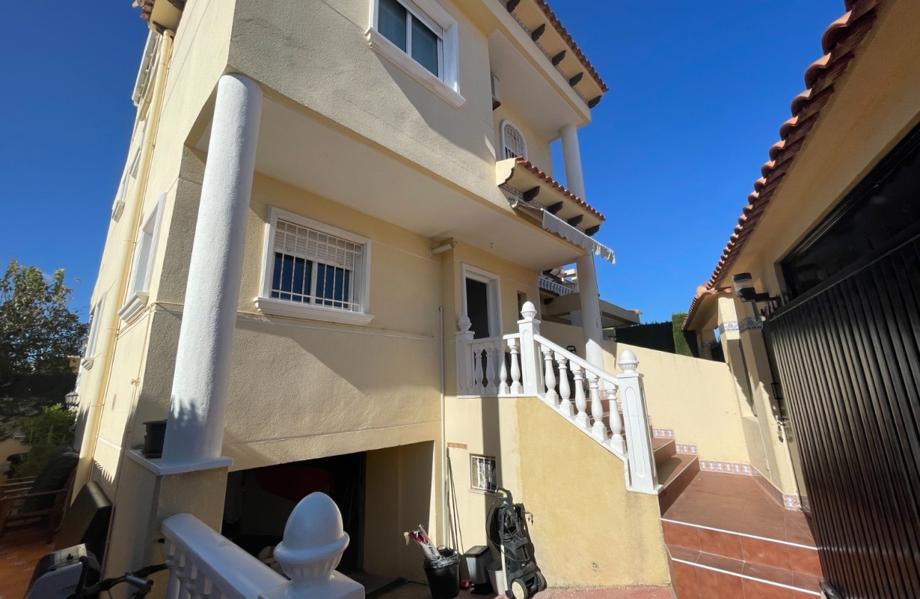 Resale - Freistehende Villa -
Guardamar del Segura