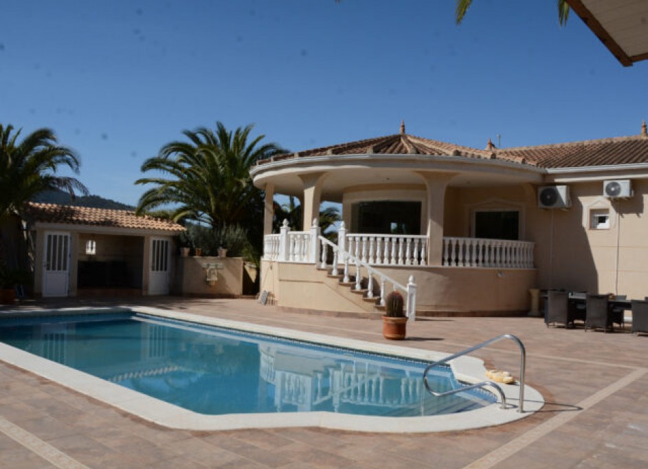 Resale - Freistehende Villa -
Hondón de las Nieves