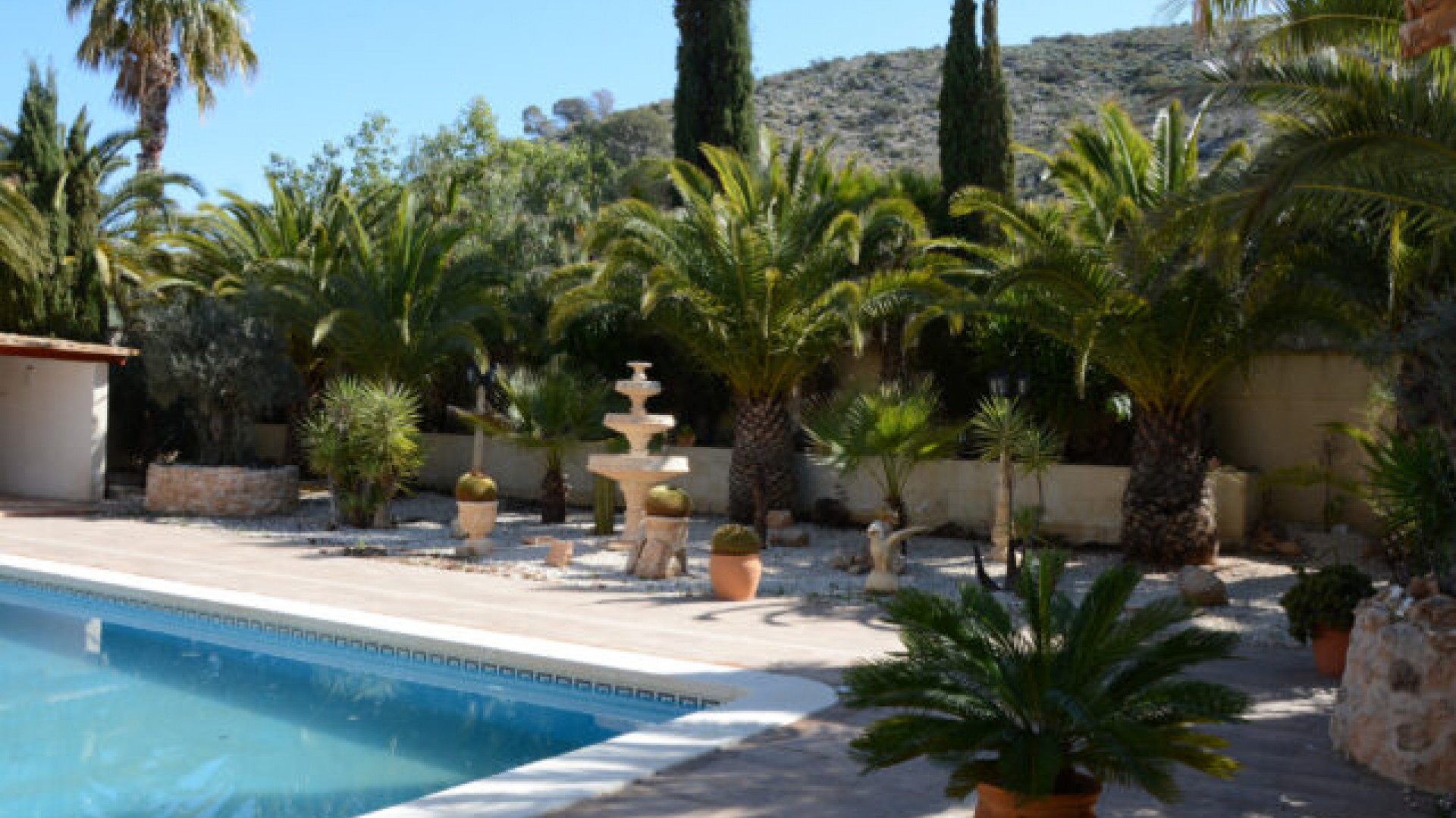 Resale - Freistehende Villa -
Hondón de las Nieves