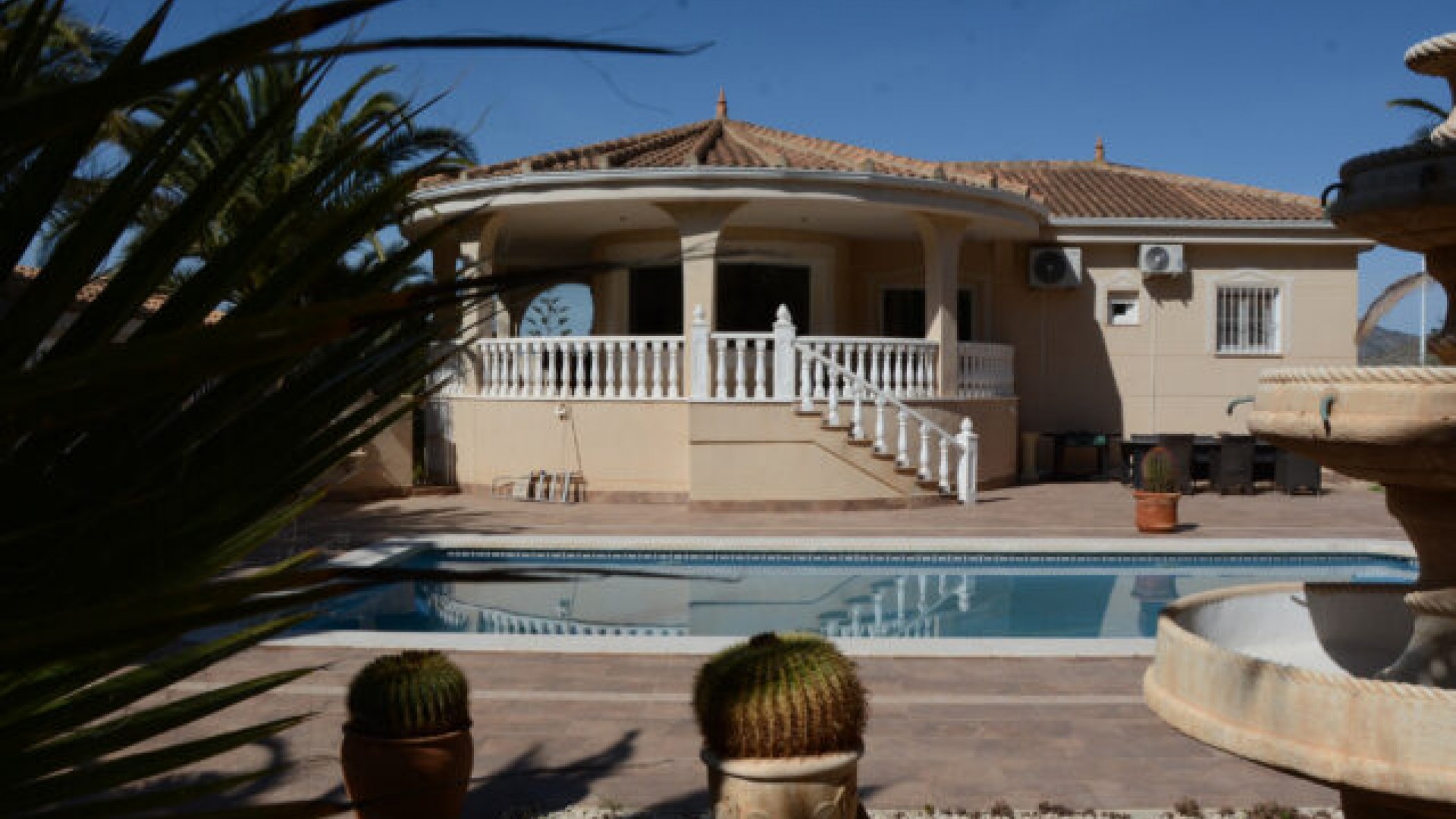 Resale - Freistehende Villa -
Hondón de las Nieves