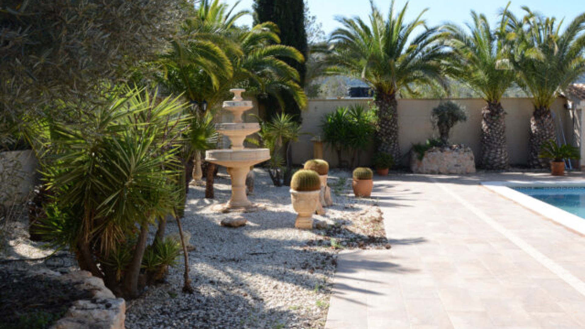 Resale - Freistehende Villa -
Hondón de las Nieves