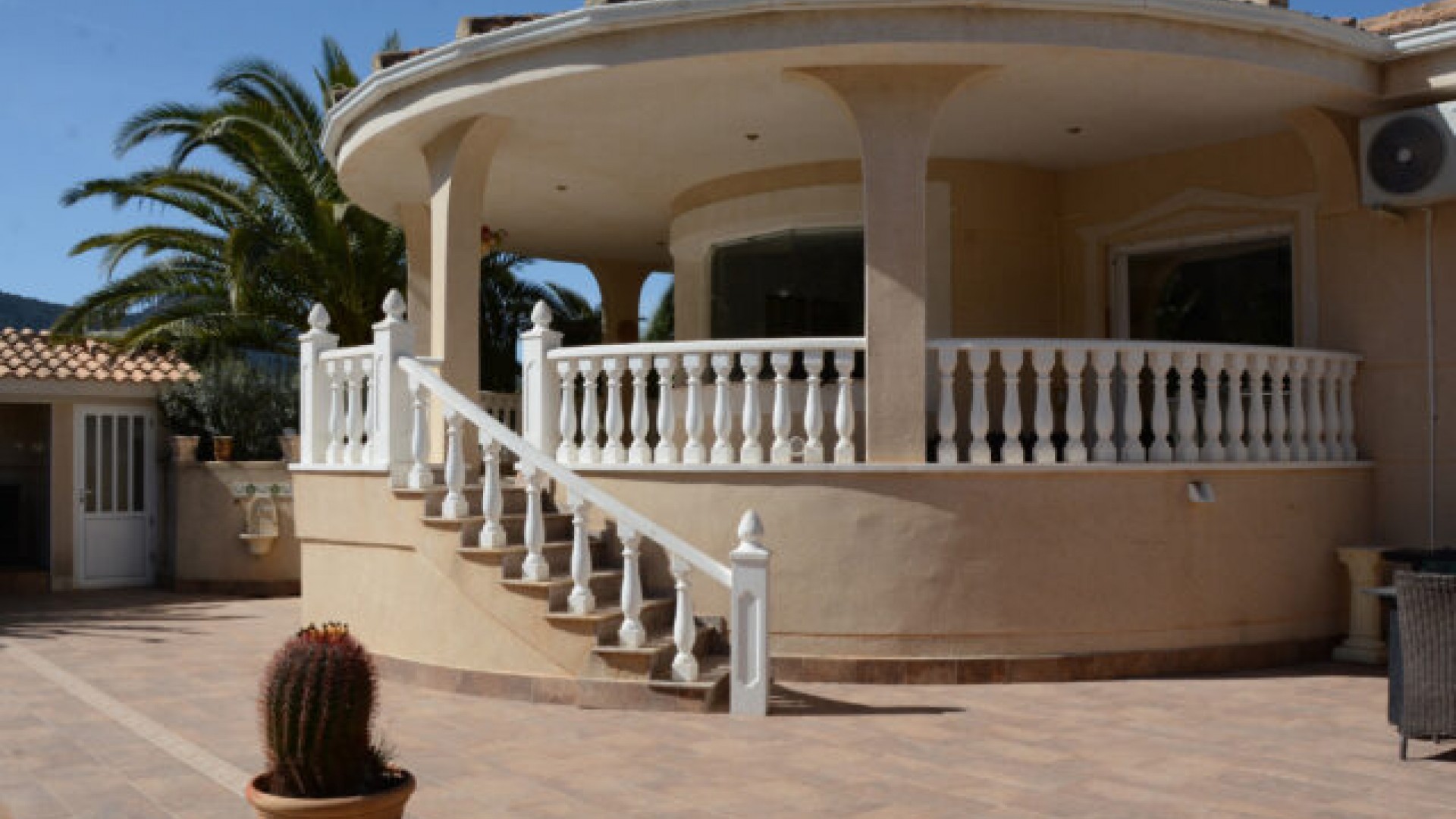 Resale - Freistehende Villa -
Hondón de las Nieves