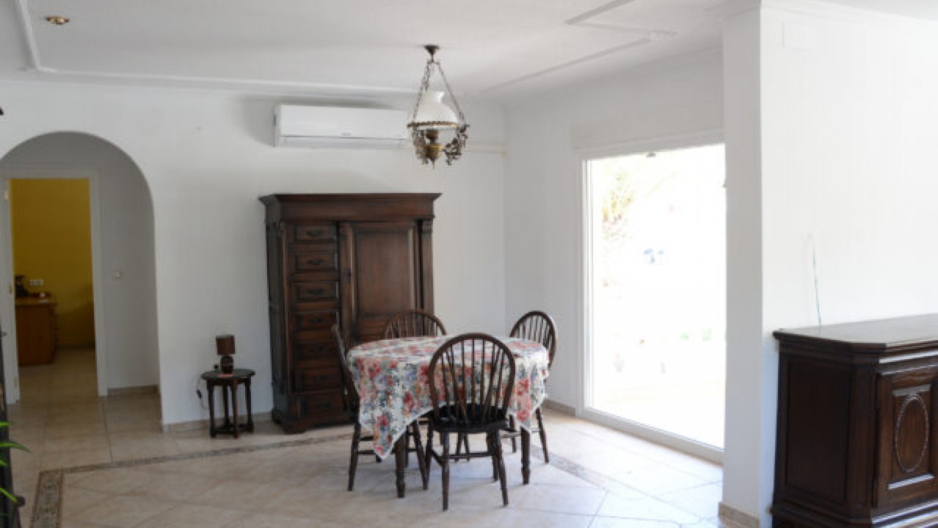 Resale - Freistehende Villa -
Hondón de las Nieves