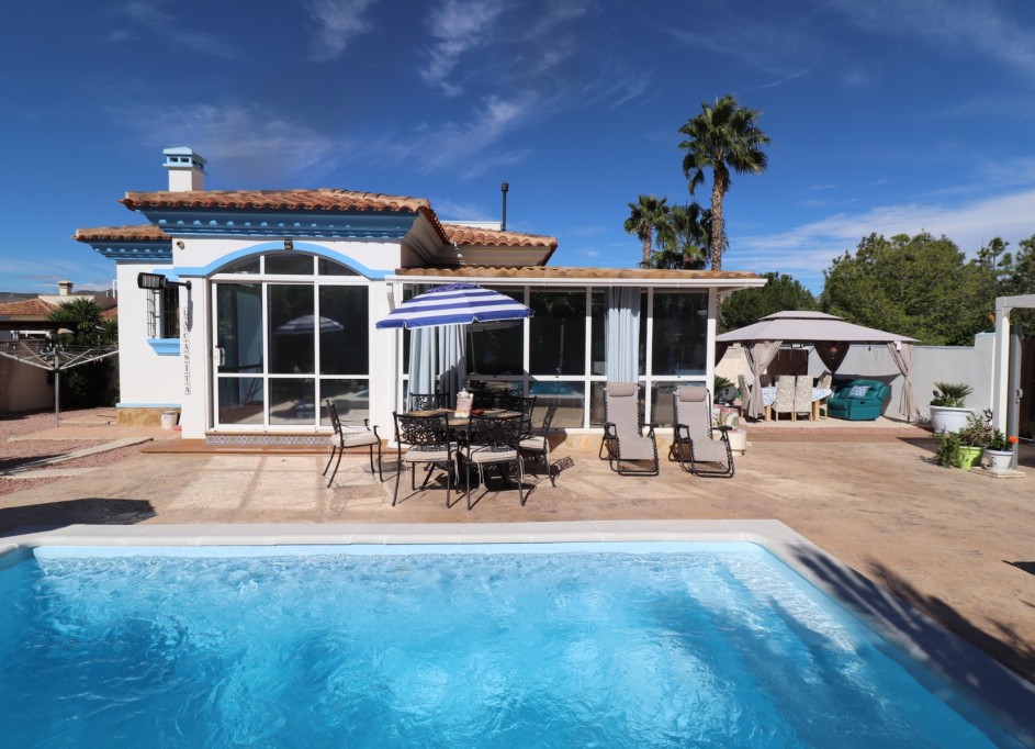 Resale - Freistehende Villa -
Hondón de las Nieves