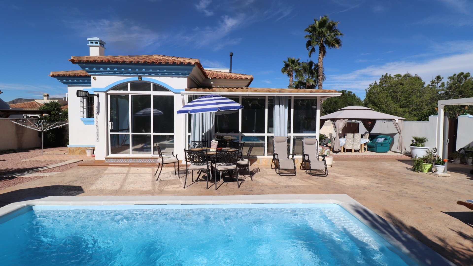 Resale - Freistehende Villa -
Hondón de las Nieves