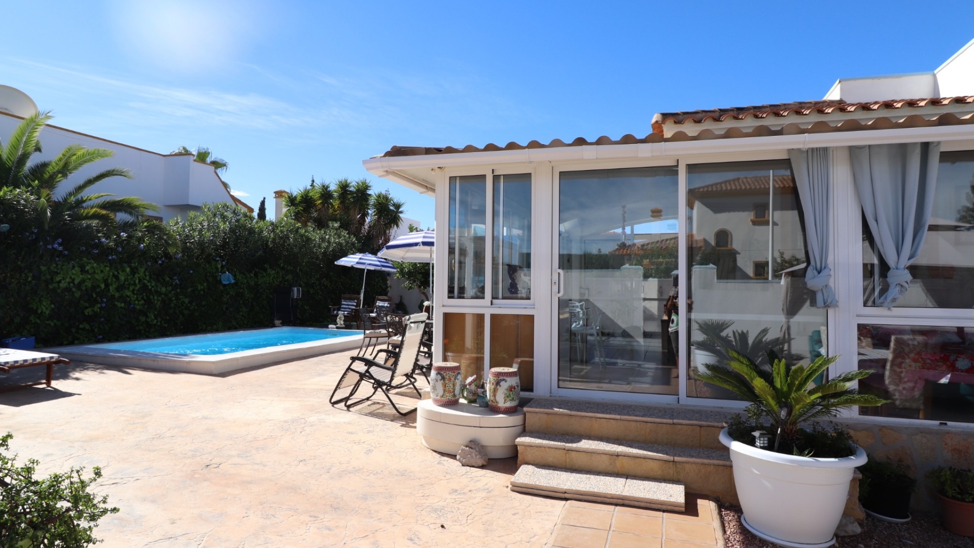 Resale - Freistehende Villa -
Hondón de las Nieves