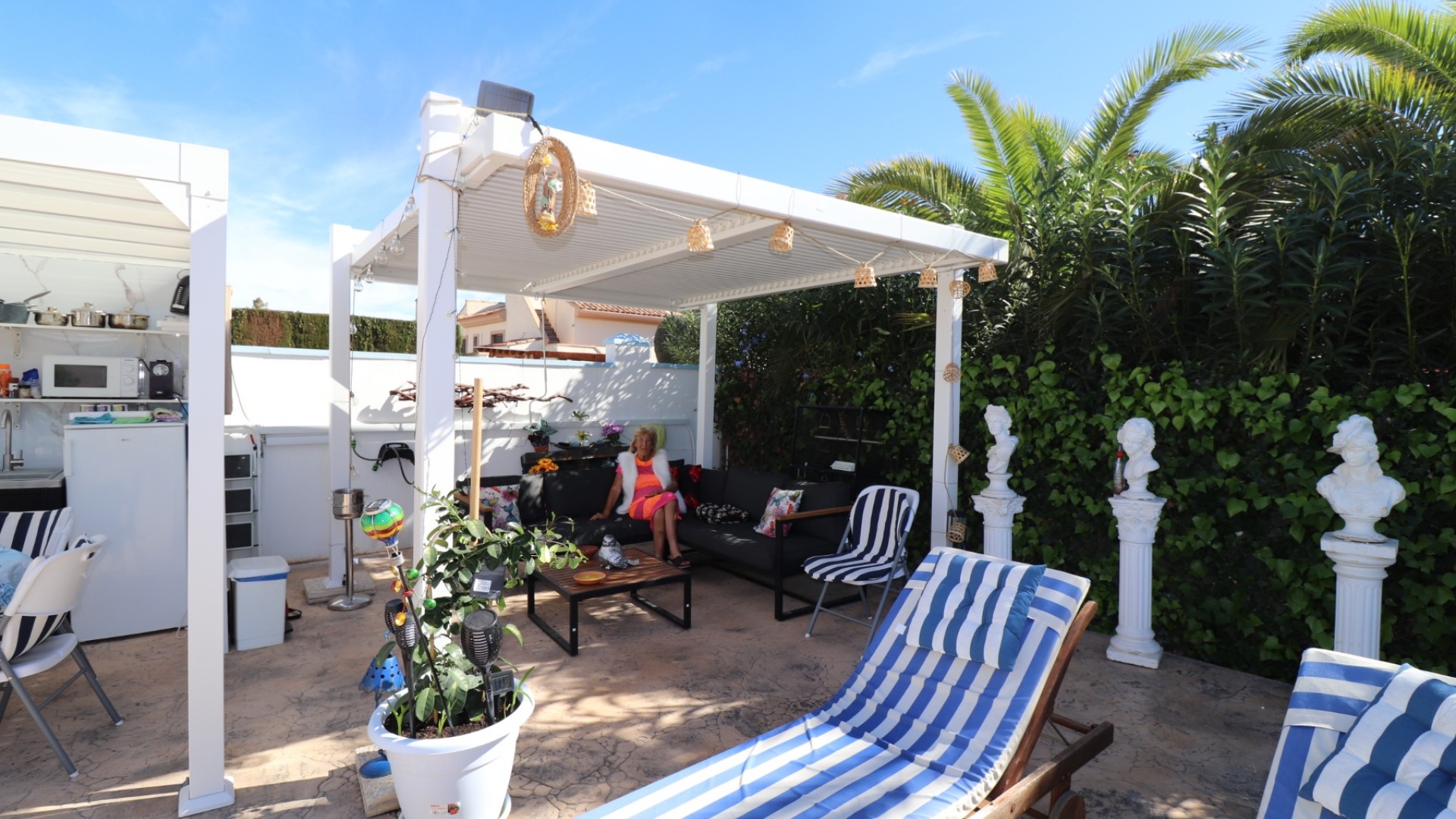 Resale - Freistehende Villa -
Hondón de las Nieves