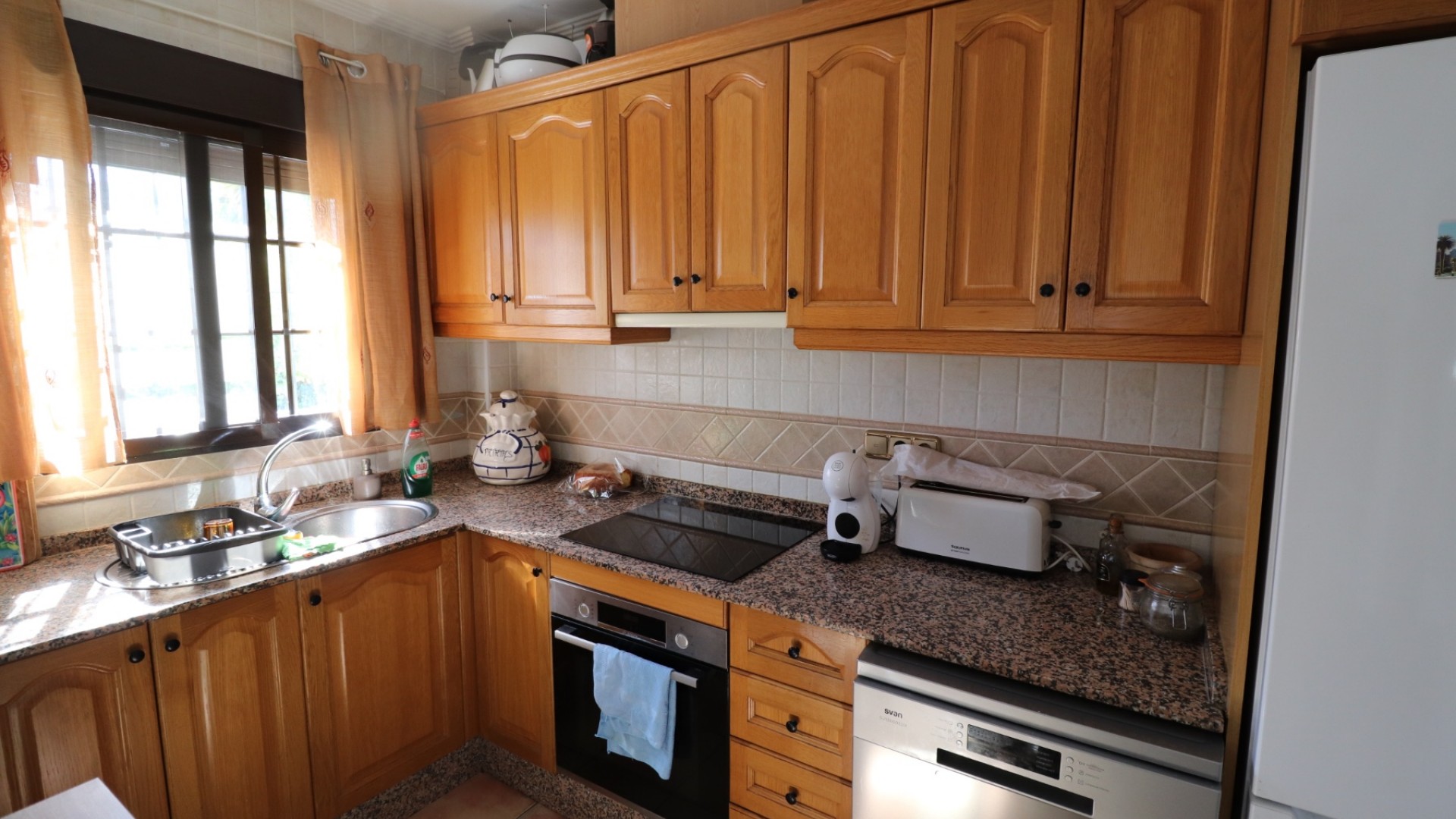 Resale - Freistehende Villa -
Hondón de las Nieves