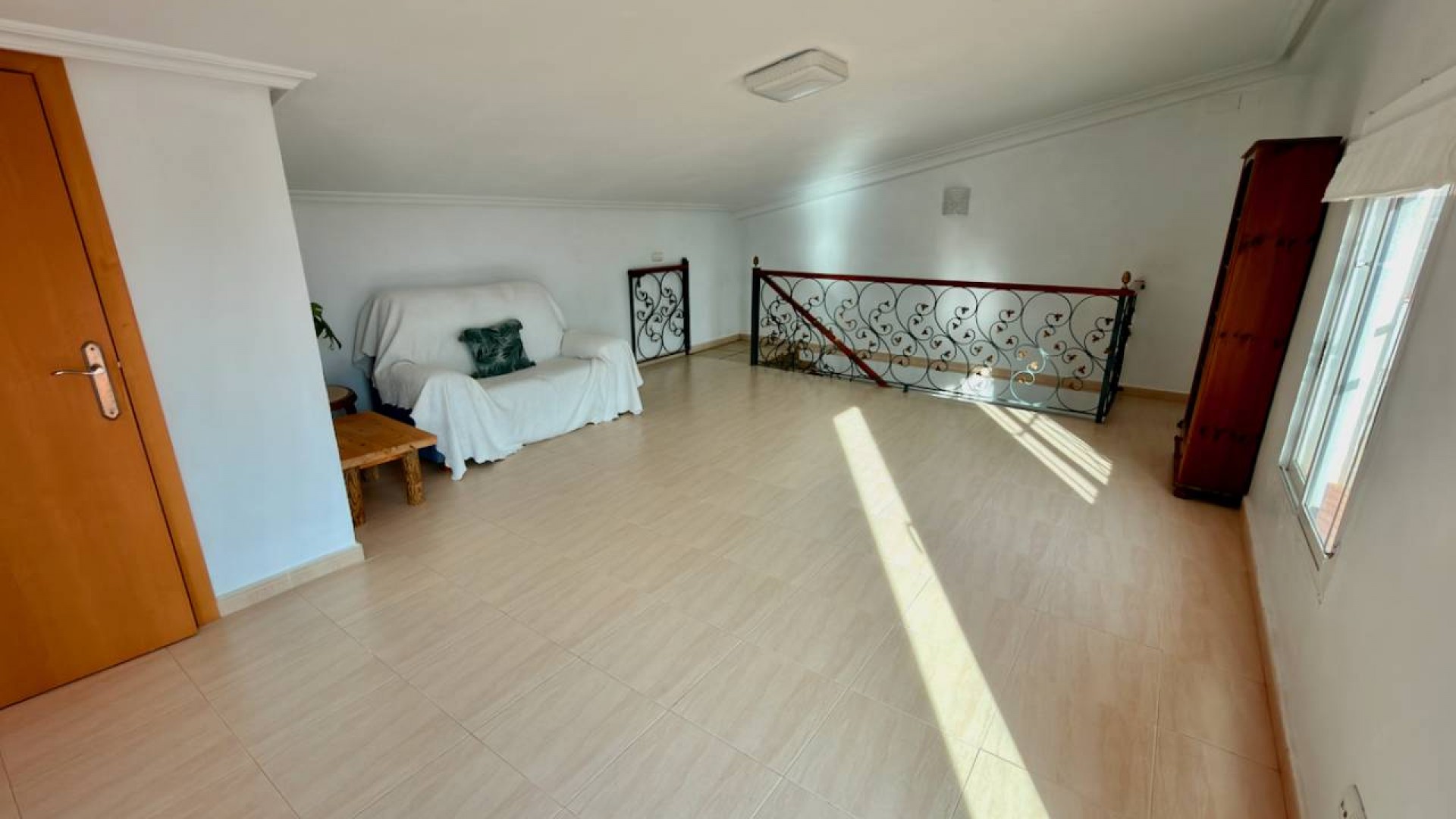 Resale - Freistehende Villa -
Hondón de las Nieves