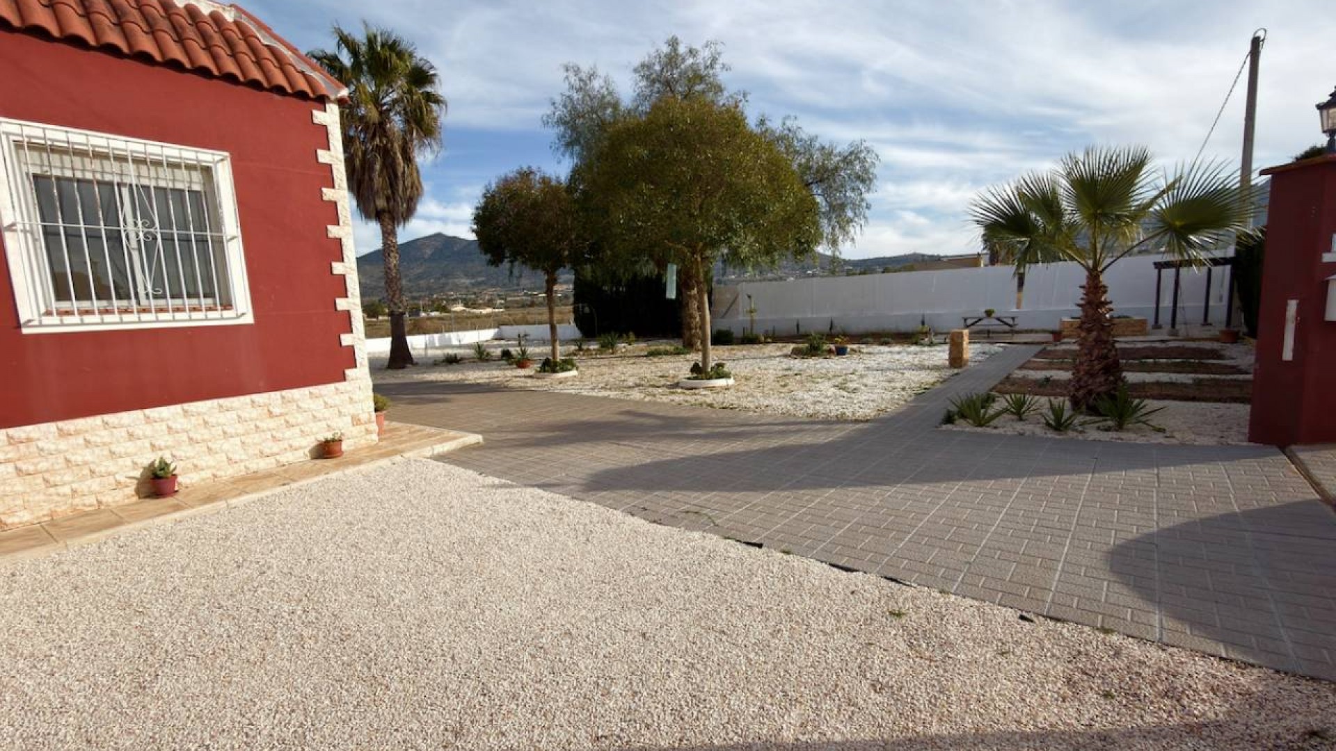 Resale - Freistehende Villa -
Hondón de las Nieves