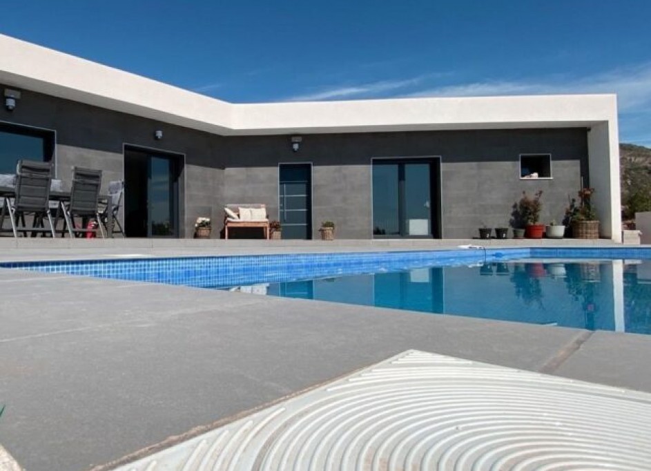 Resale - Freistehende Villa -
Hondón de las Nieves