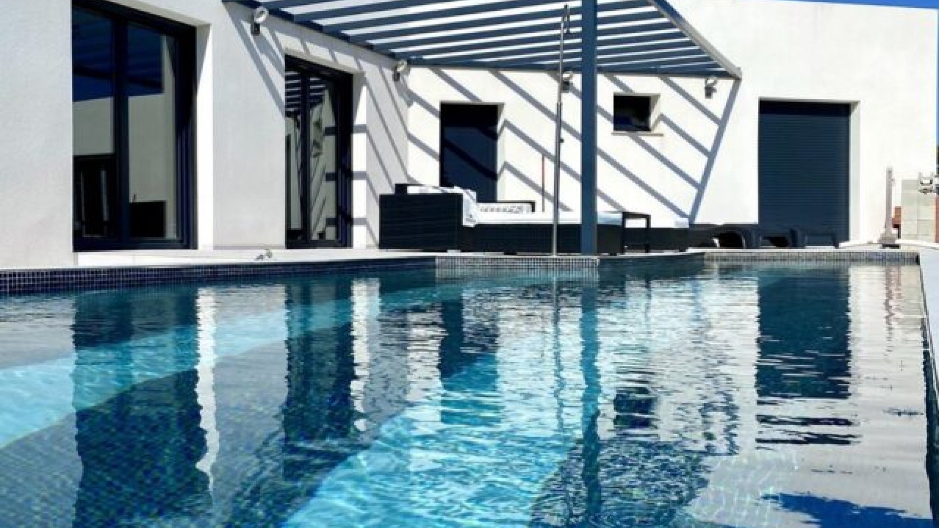 Resale - Freistehende Villa -
Hondón de las Nieves