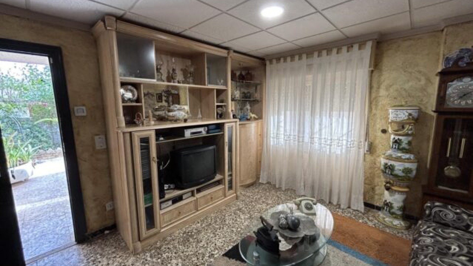 Resale - Freistehende Villa -
Hondón de las Nieves