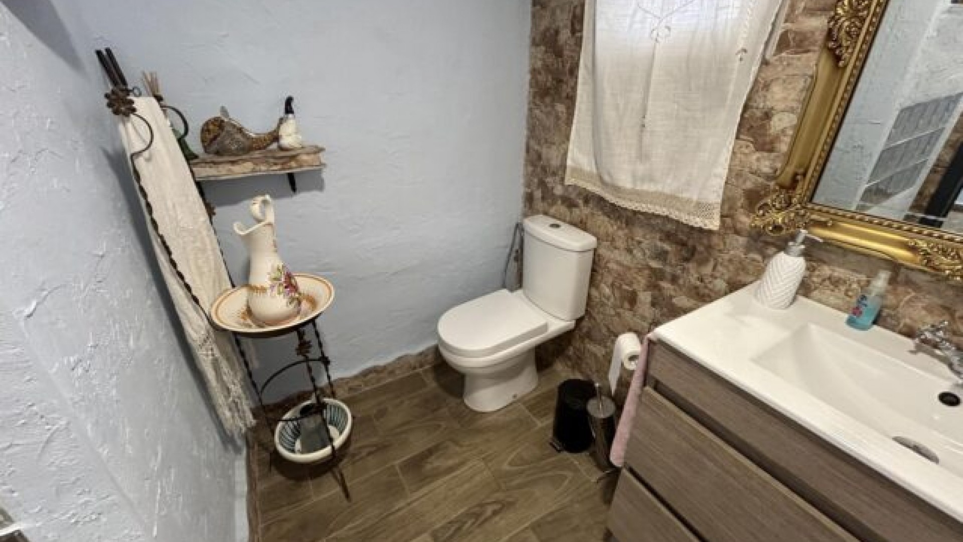 Resale - Freistehende Villa -
Hondón de las Nieves