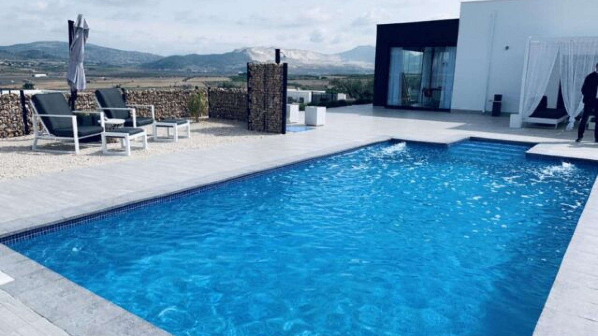 Resale - Freistehende Villa -
Hondón de las Nieves