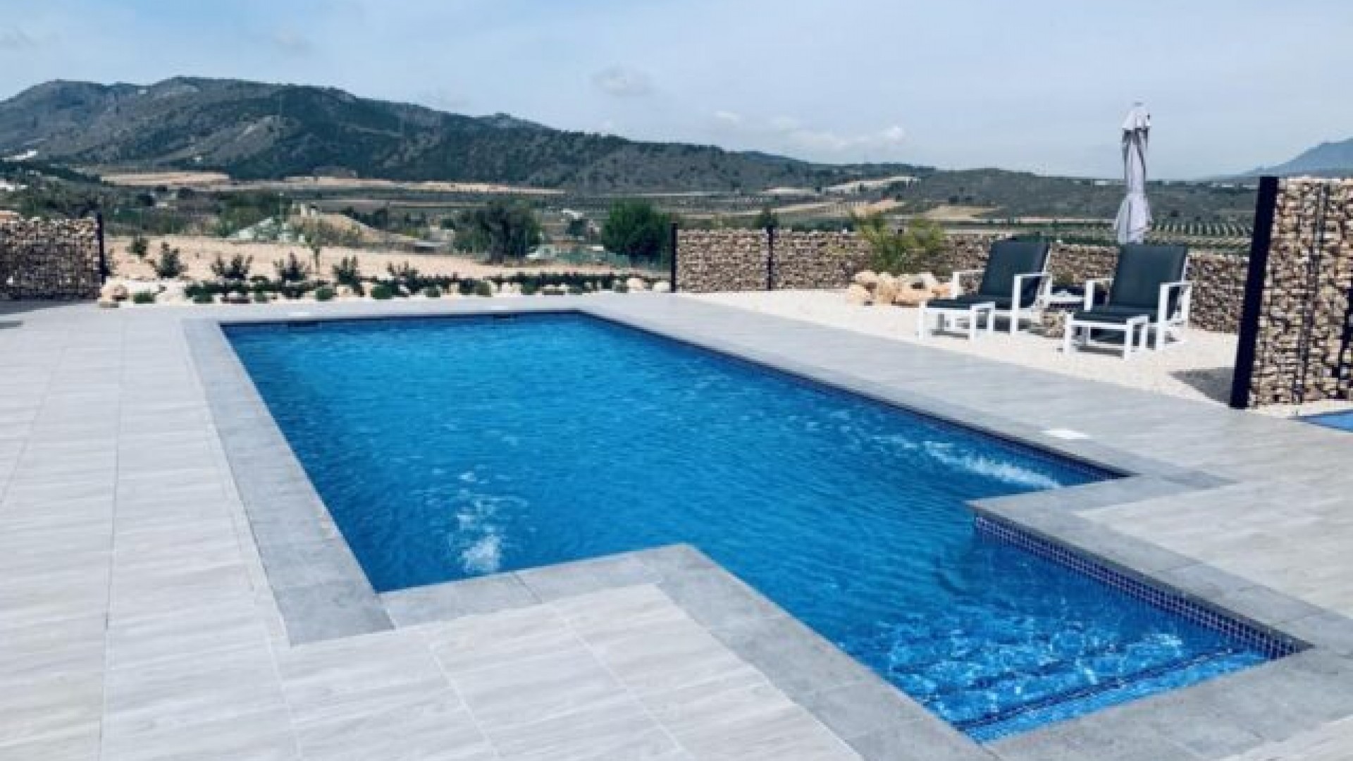 Resale - Freistehende Villa -
Hondón de las Nieves