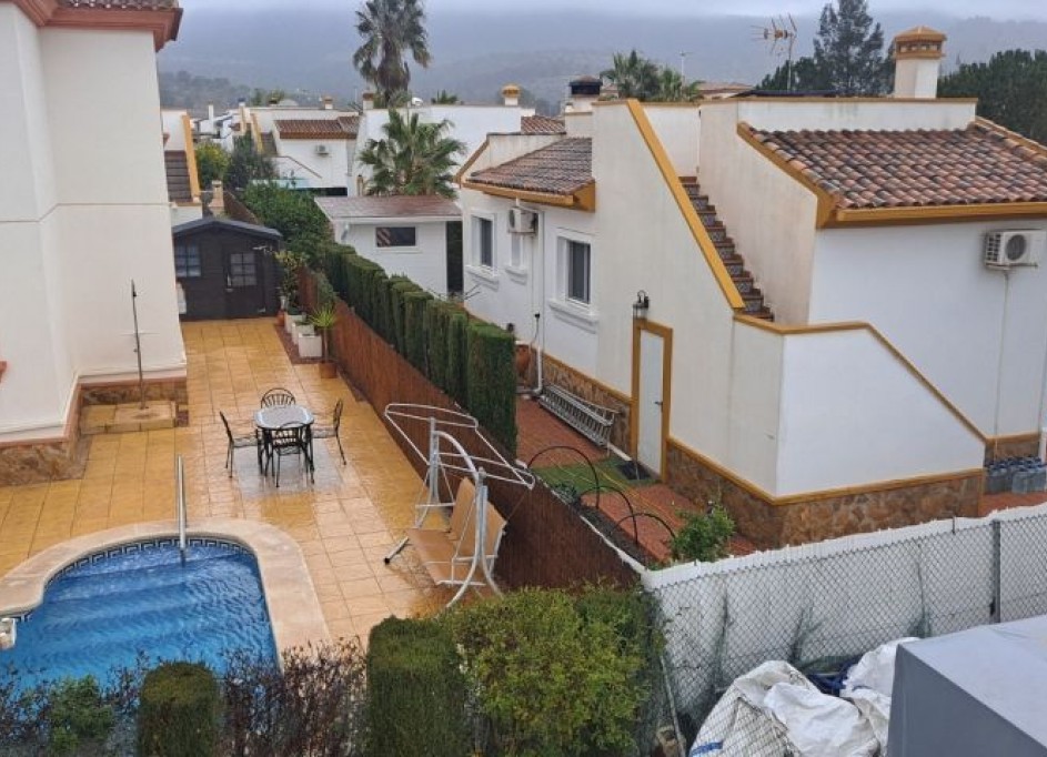 Resale - Freistehende Villa -
Hondón de las Nieves