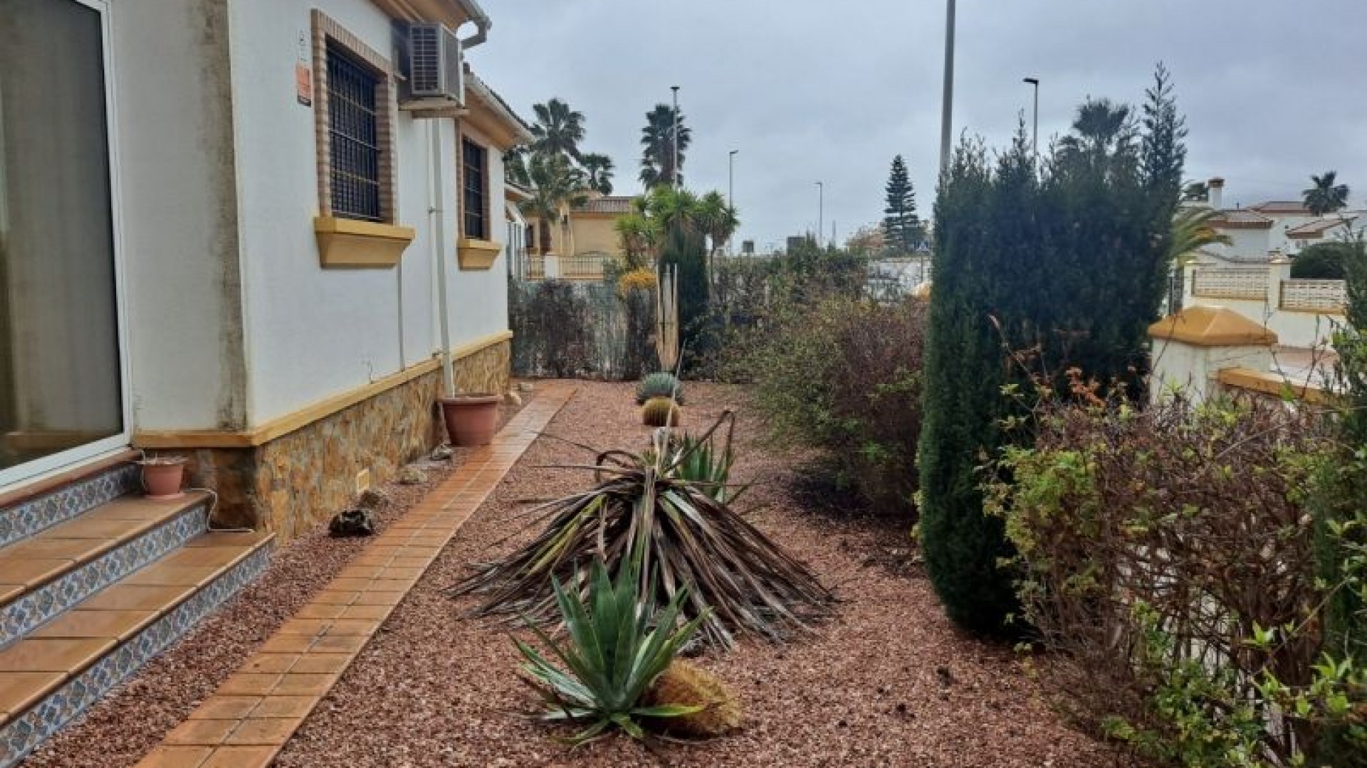 Resale - Freistehende Villa -
Hondón de las Nieves