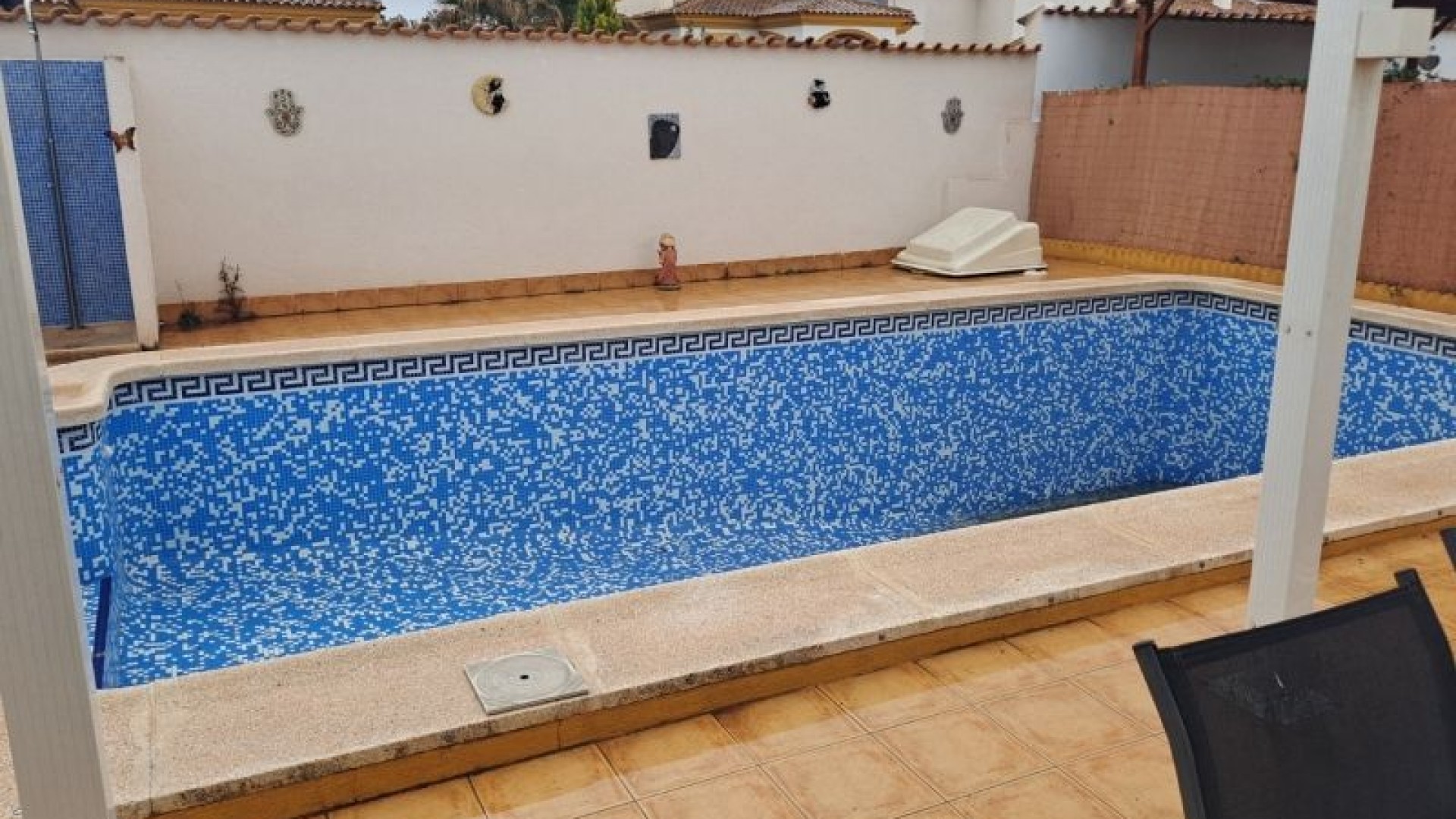 Resale - Freistehende Villa -
Hondón de las Nieves