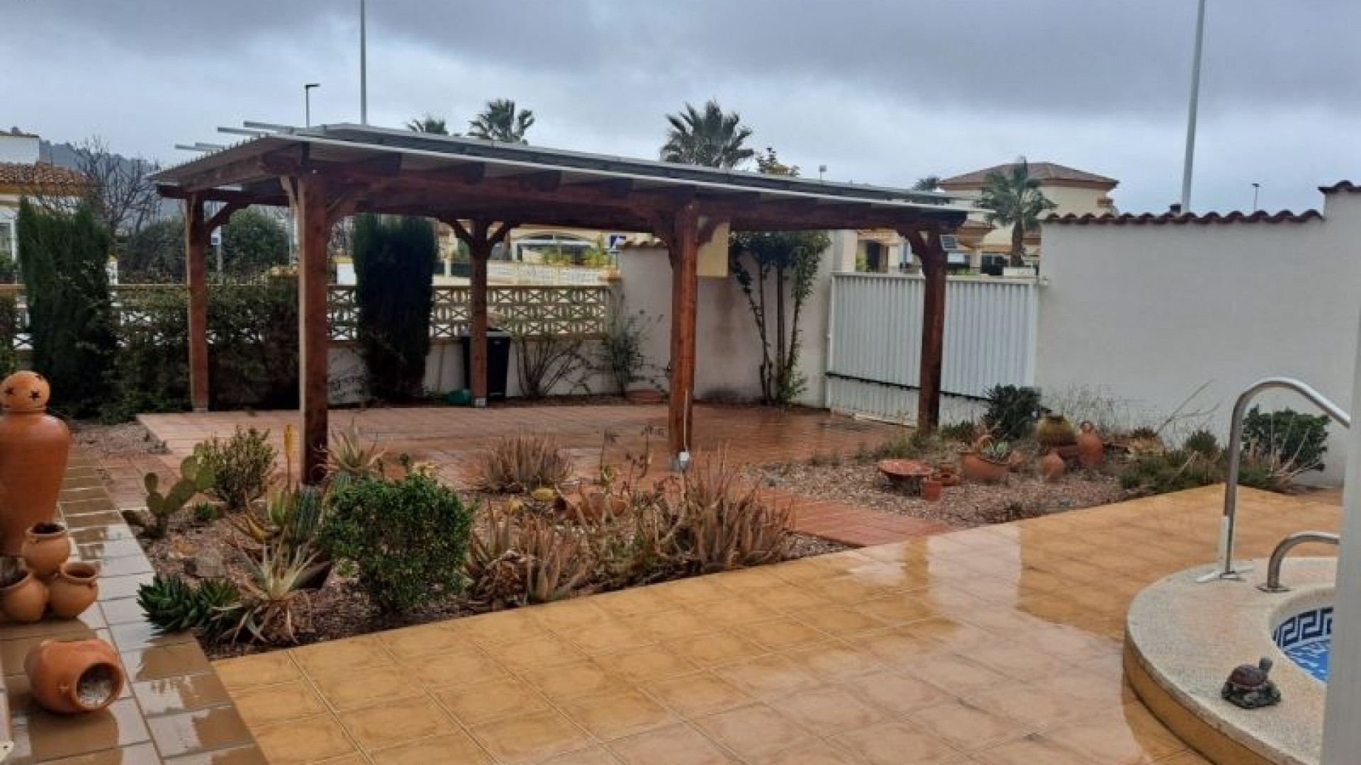 Resale - Freistehende Villa -
Hondón de las Nieves