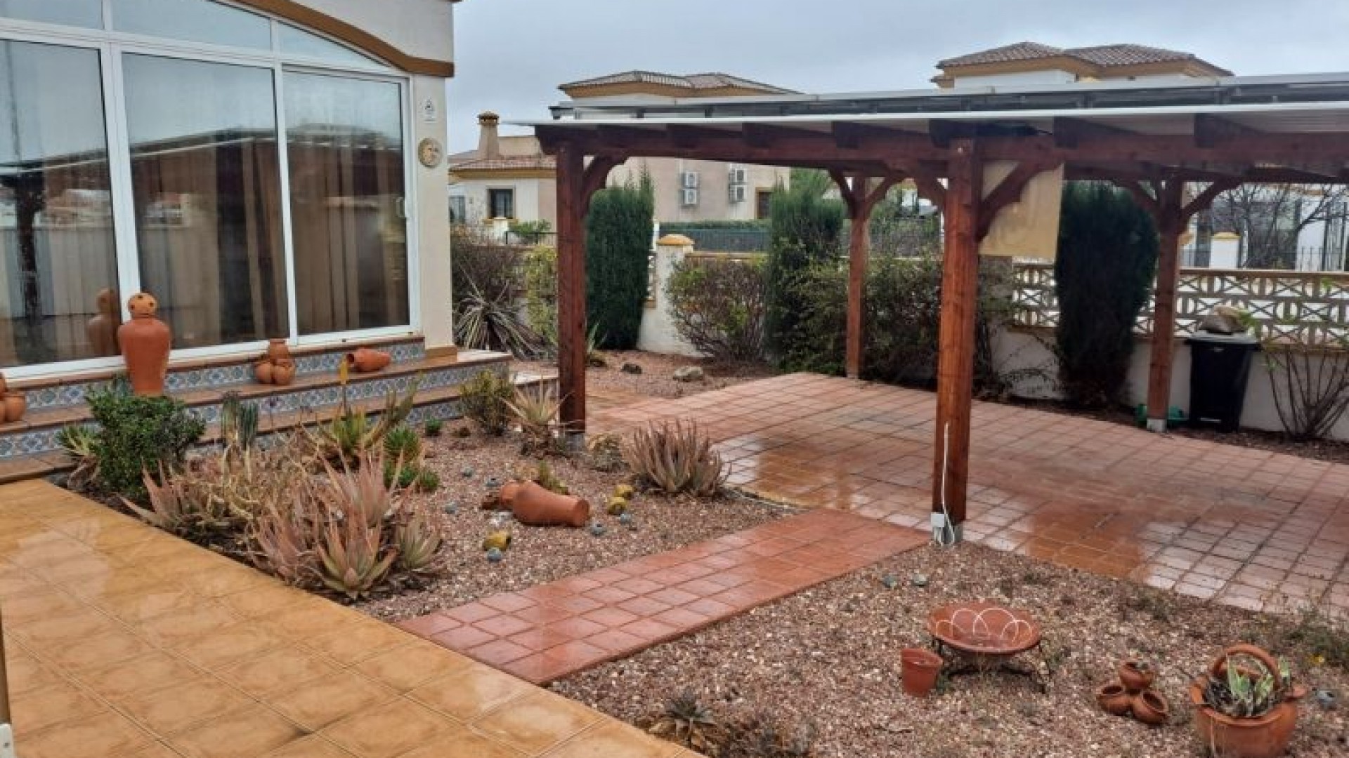 Resale - Freistehende Villa -
Hondón de las Nieves